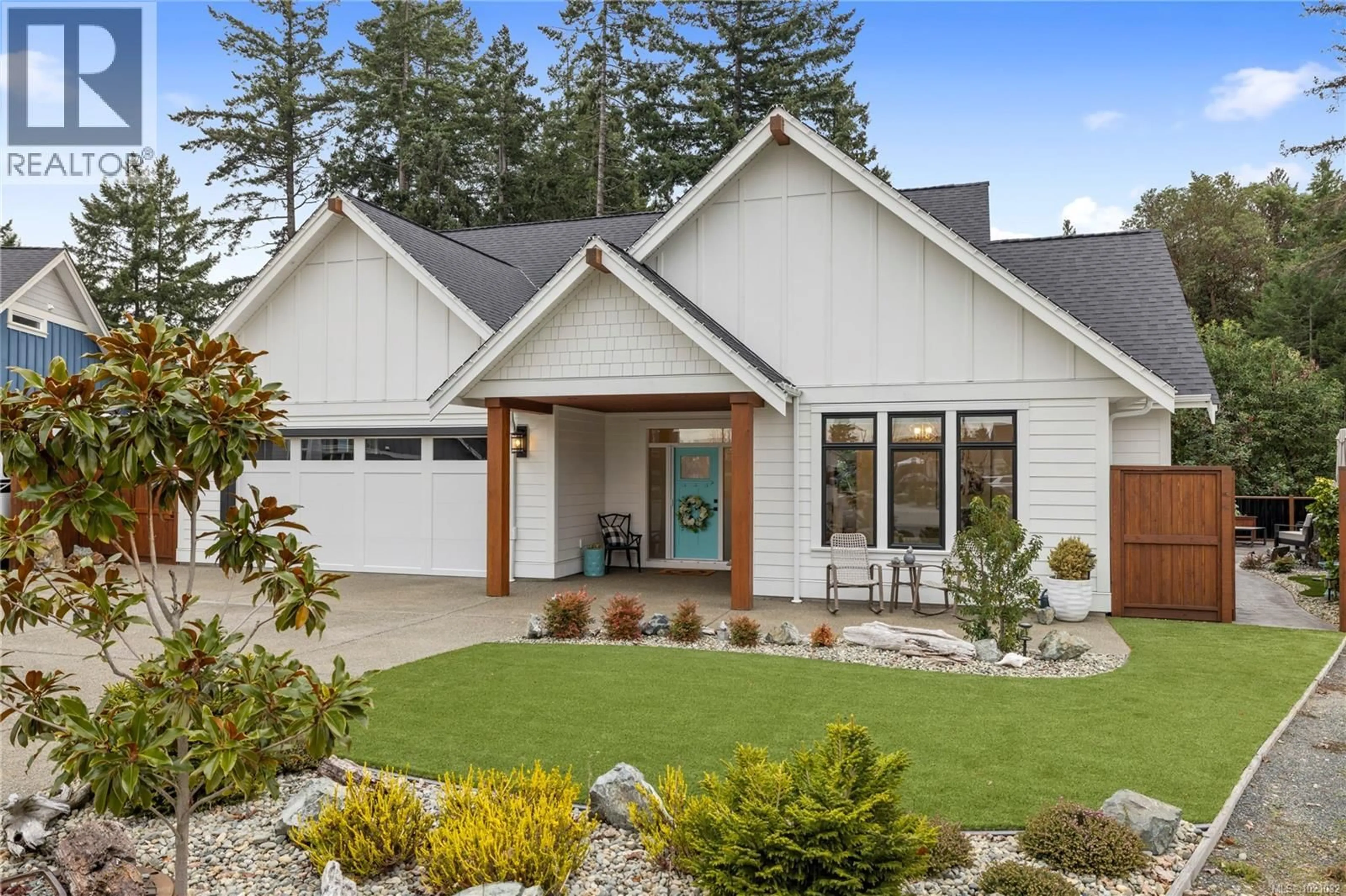 Home with vinyl exterior material, street for 1365 PARKHURST PLACE, Parksville British Columbia V9P2E5