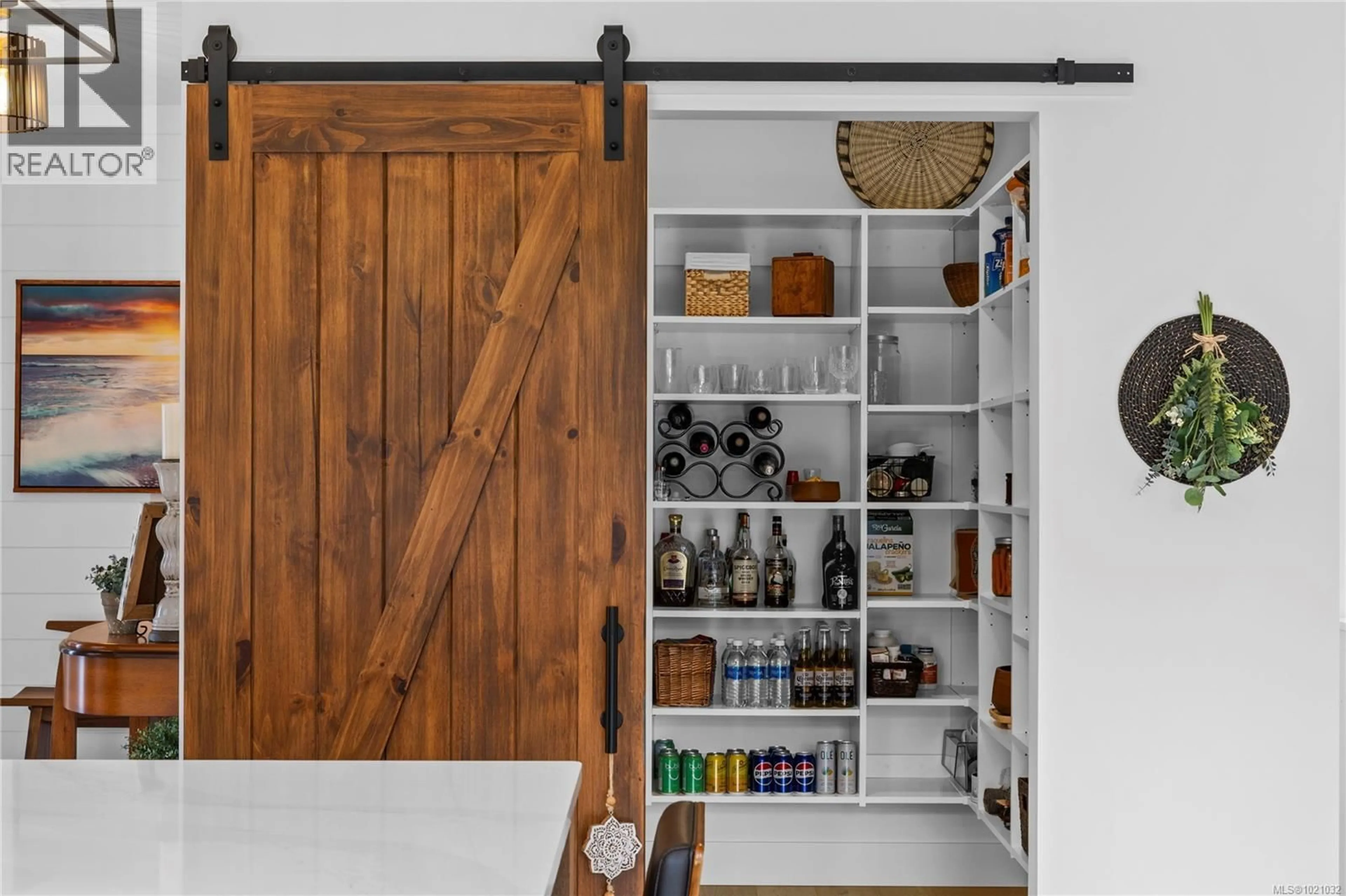 Rustic kitchen, unknown for 1365 PARKHURST PLACE, Parksville British Columbia V9P2E5