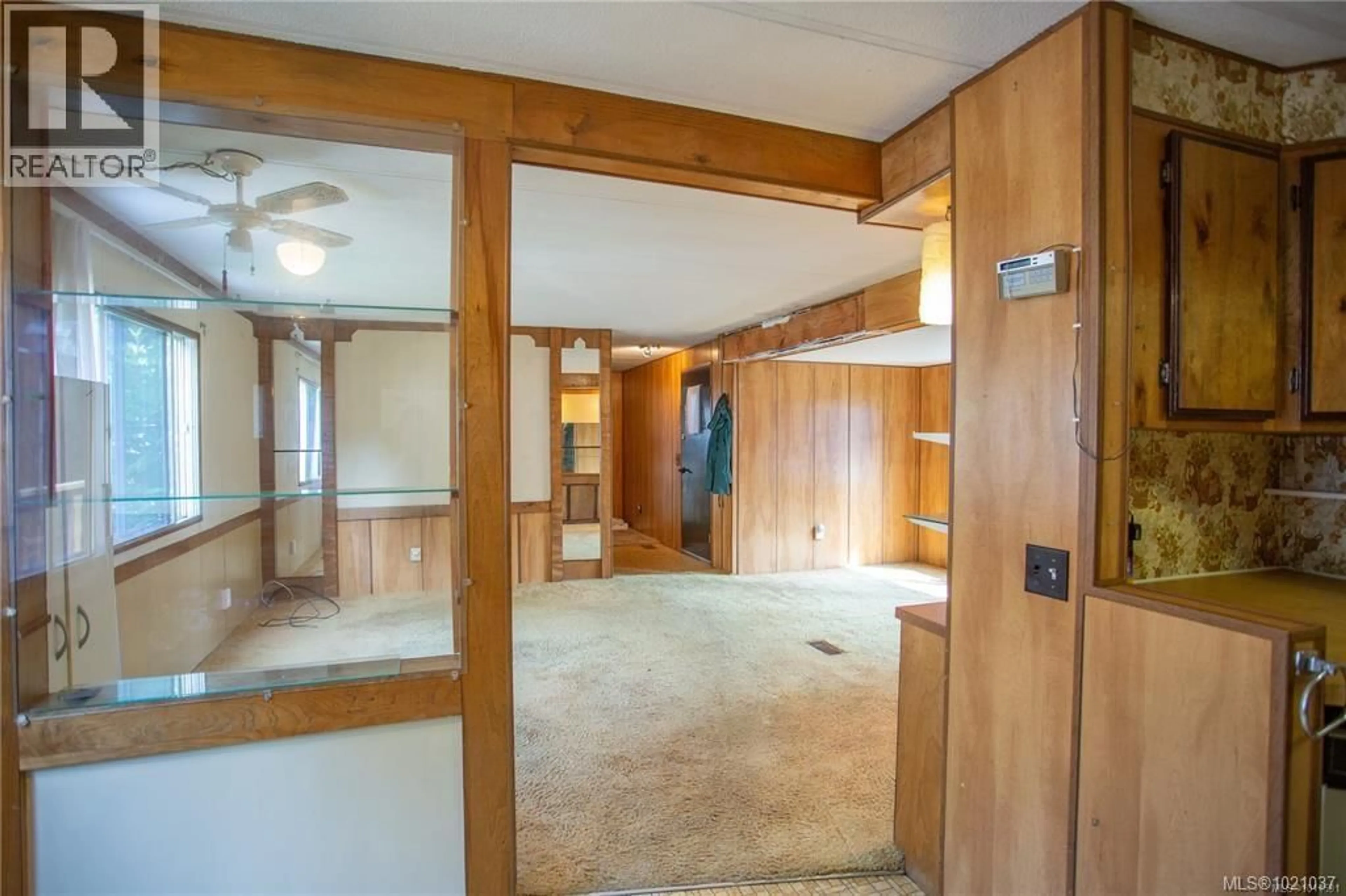 Indoor foyer for 242 - 2465 APOLLO DRIVE, Nanoose Bay British Columbia V9P9K2