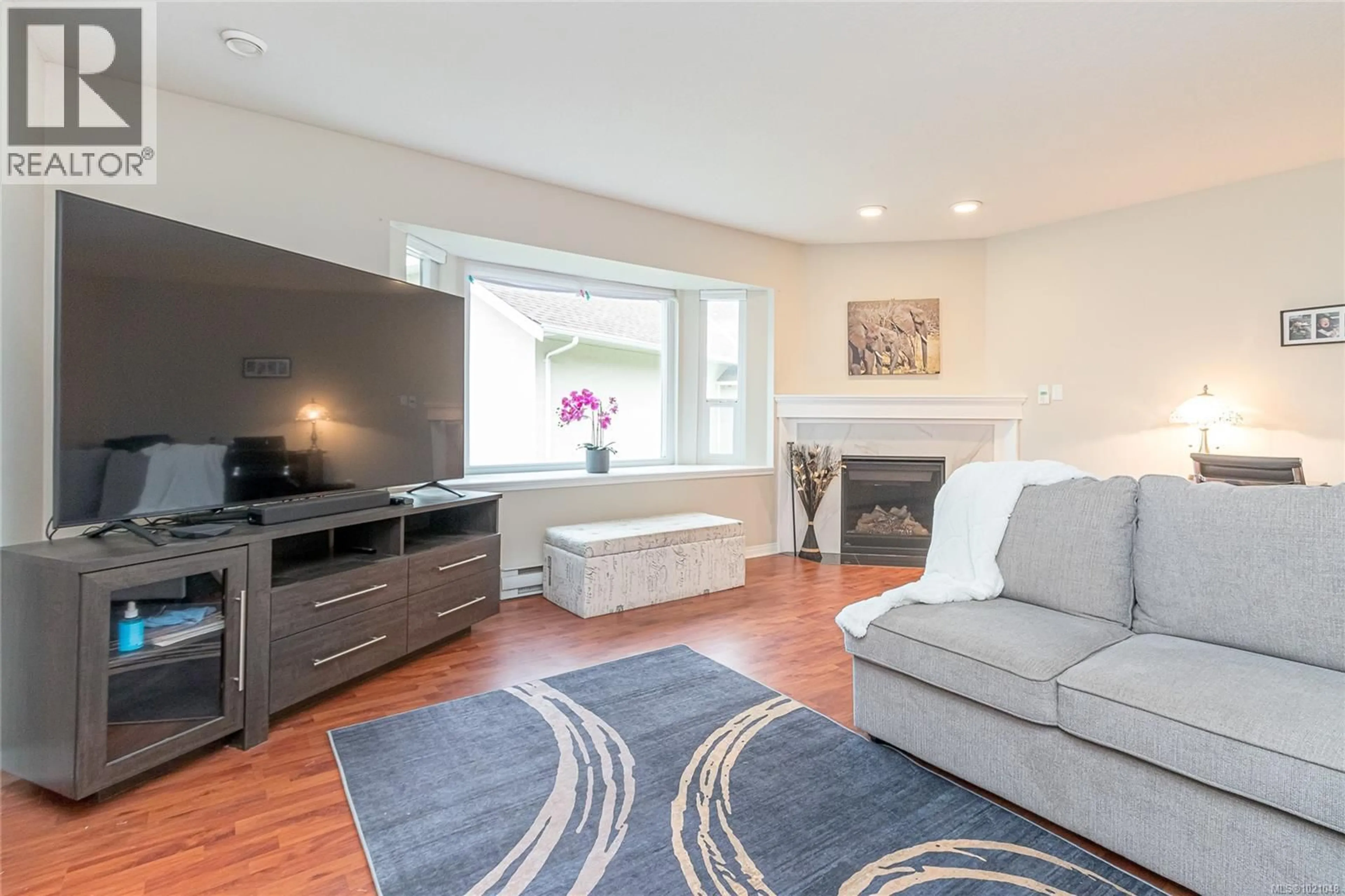 Living room with furniture, unknown for 128 - 635 BLENKIN AVENUE, Parksville British Columbia V9P2K7