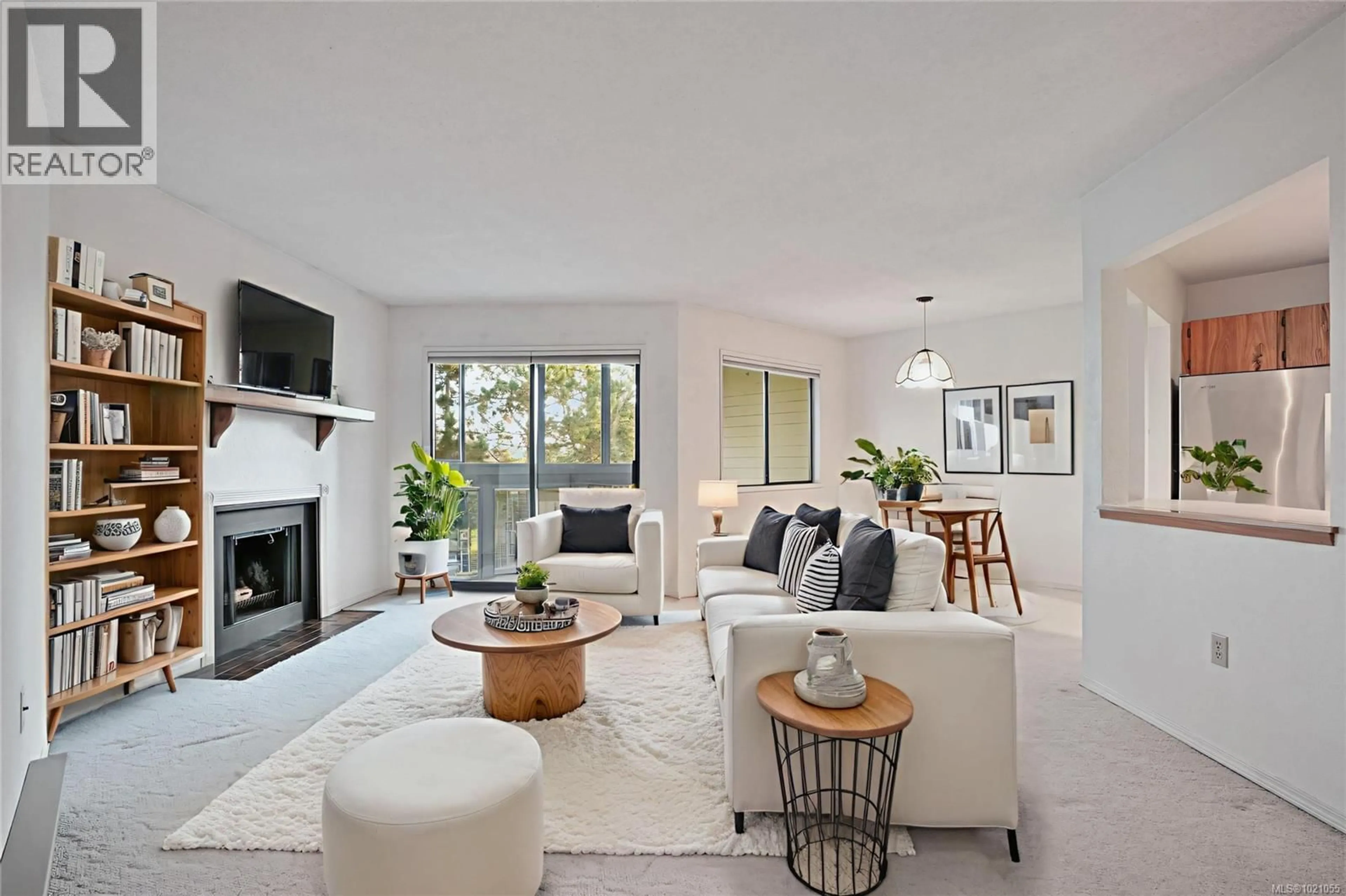 Living room with furniture, unknown for 504 - 69 GORGE ROAD WEST, Saanich British Columbia V9A1L9