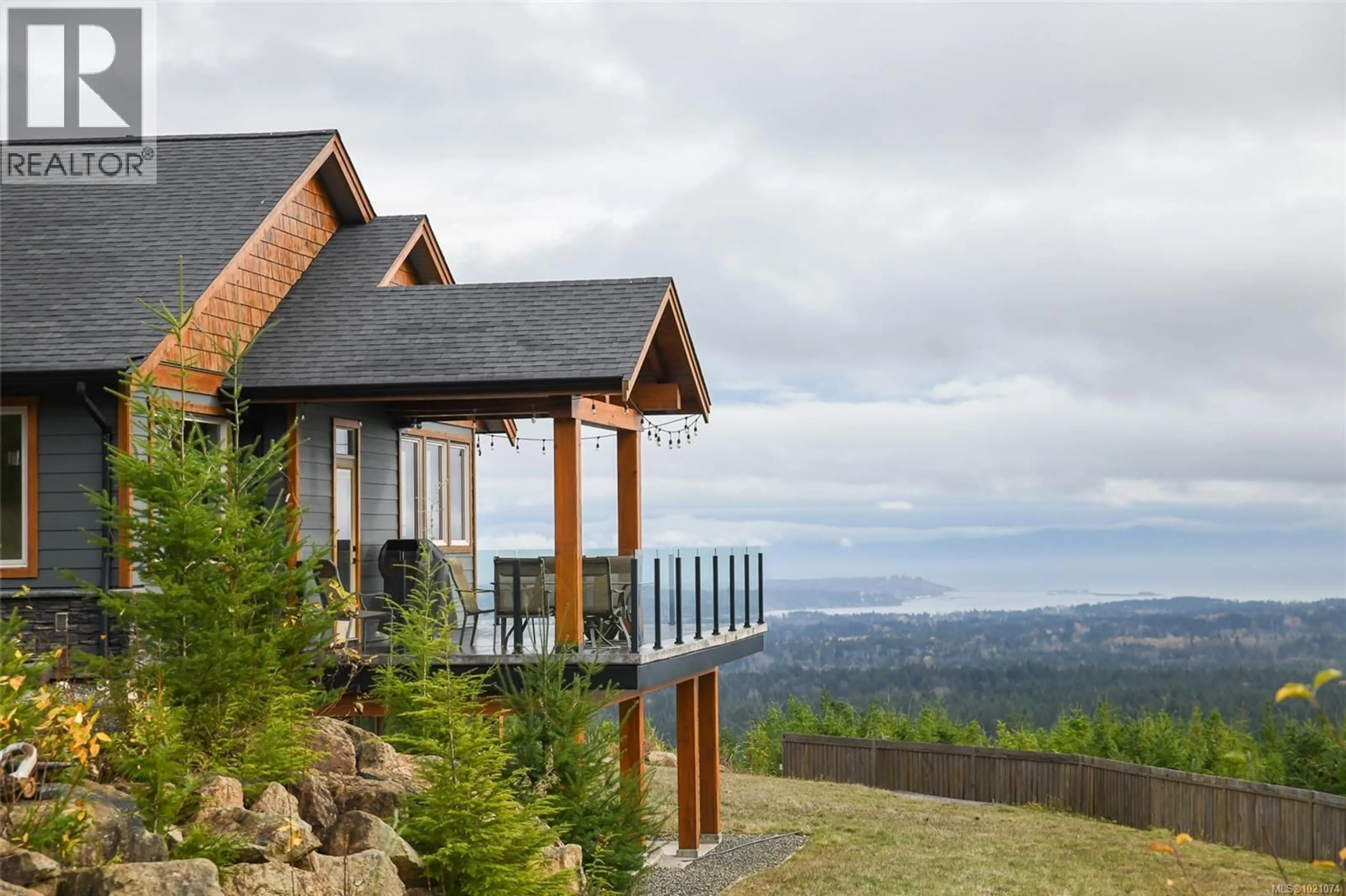 Home with vinyl exterior material, mountain view for 4777 MYSTIC COVE, Courtenay British Columbia V9J1L3