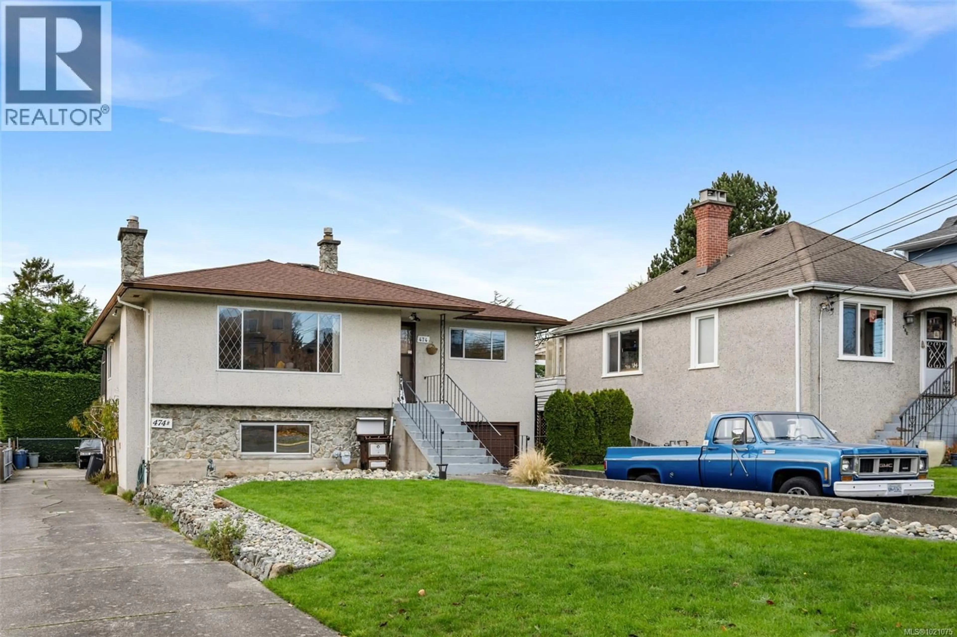 Home with vinyl exterior material, unknown for 474 STURDEE STREET, Esquimalt British Columbia V9A6R1