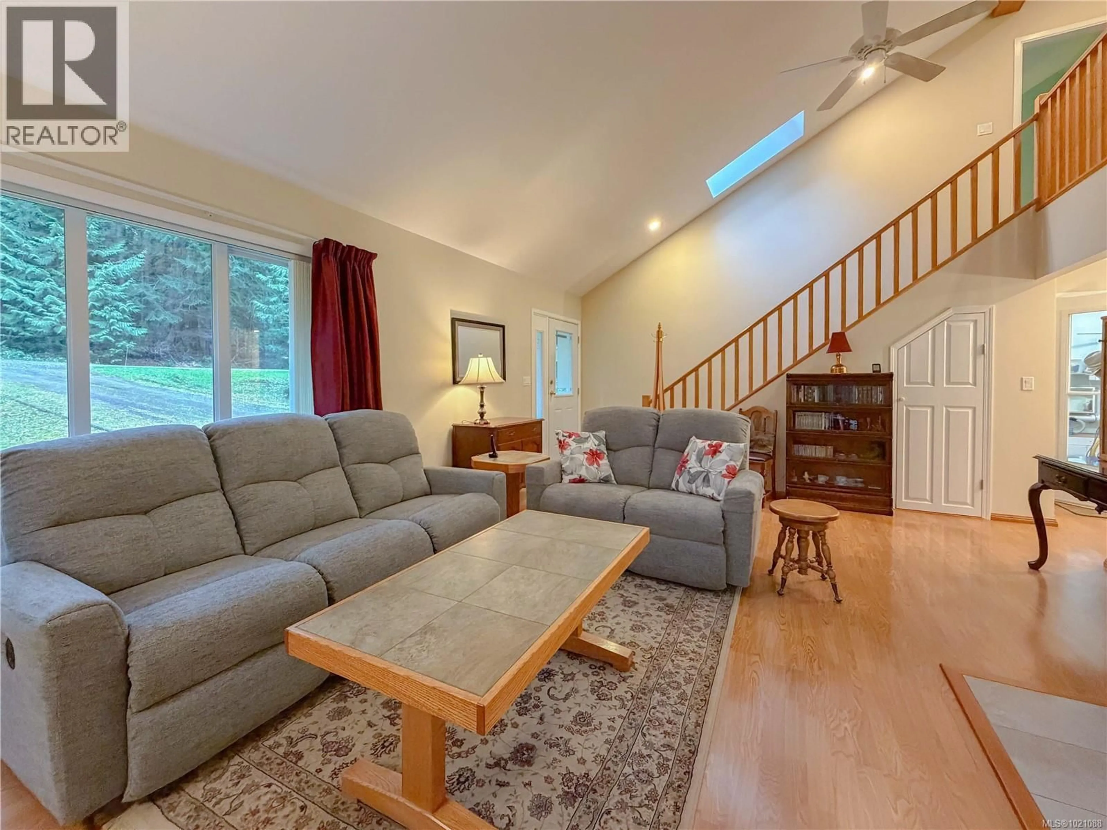 Living room with furniture, unknown for 720 CLARENDON ROAD, Gabriola Island British Columbia V0R1X1