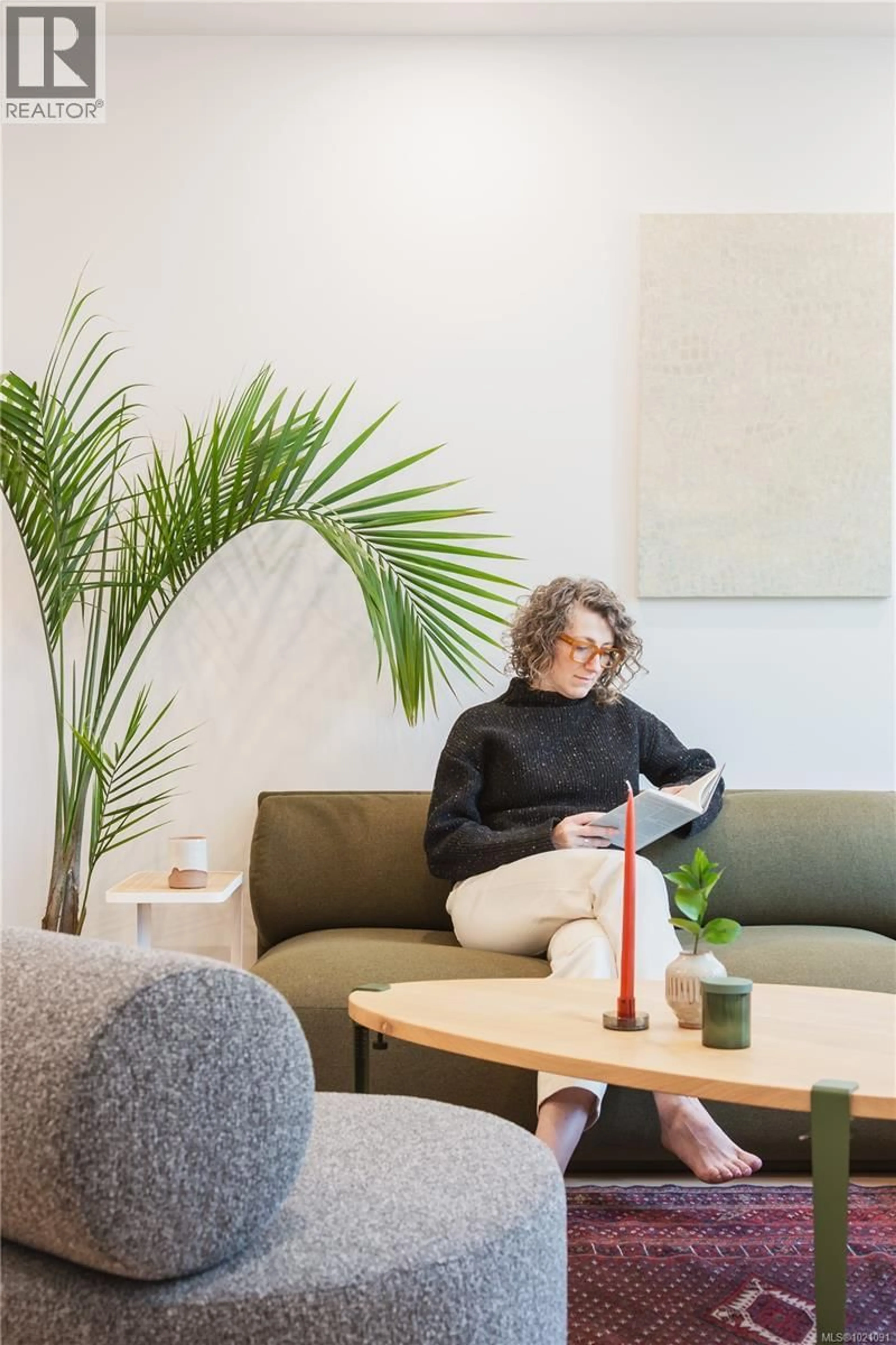 Unknown for 7 - 909 REDFERN STREET, Victoria British Columbia V8S4G6