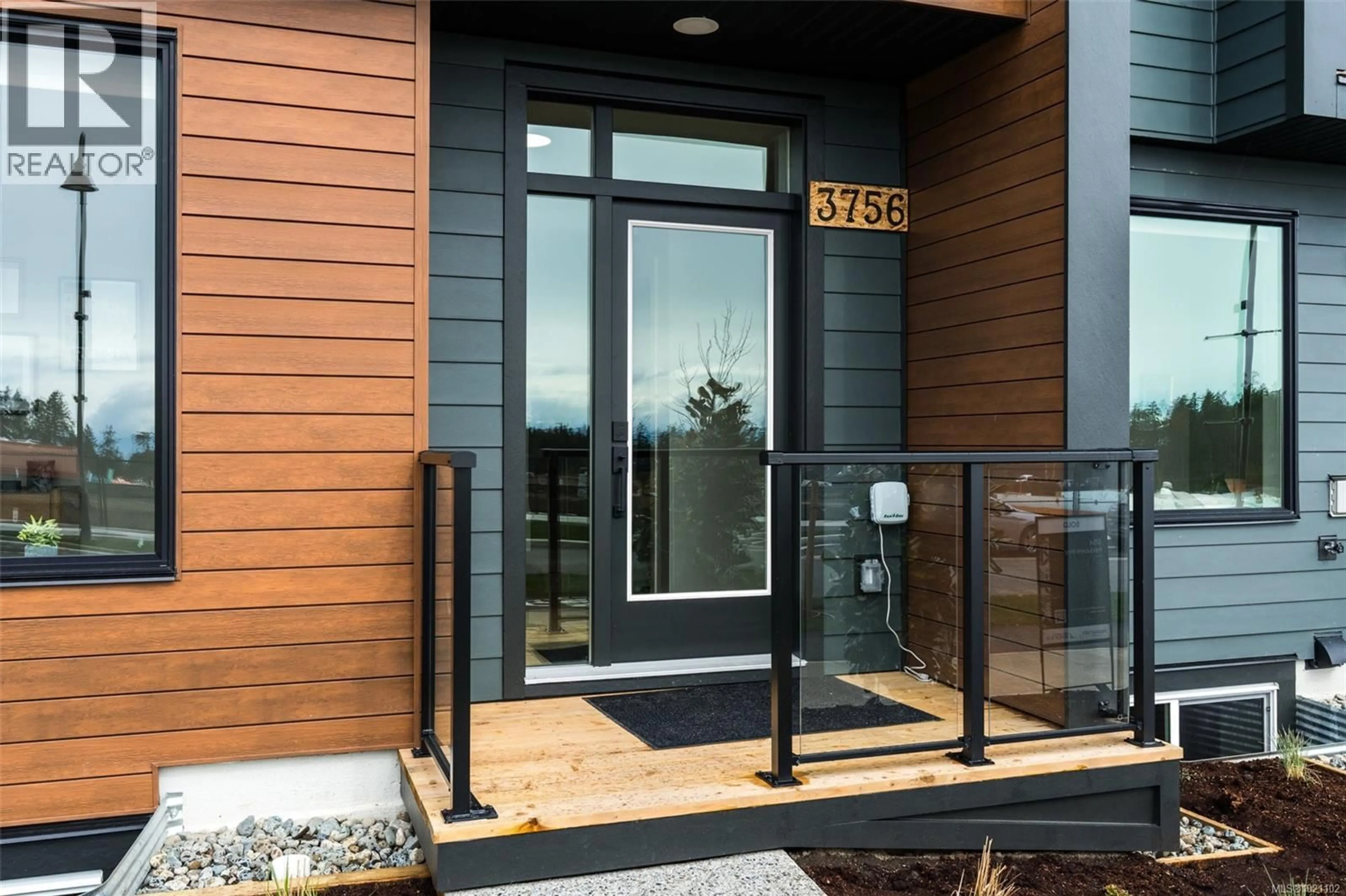 Indoor entryway for 3756 PRODUCERS WAY, Colwood British Columbia V9C0S4