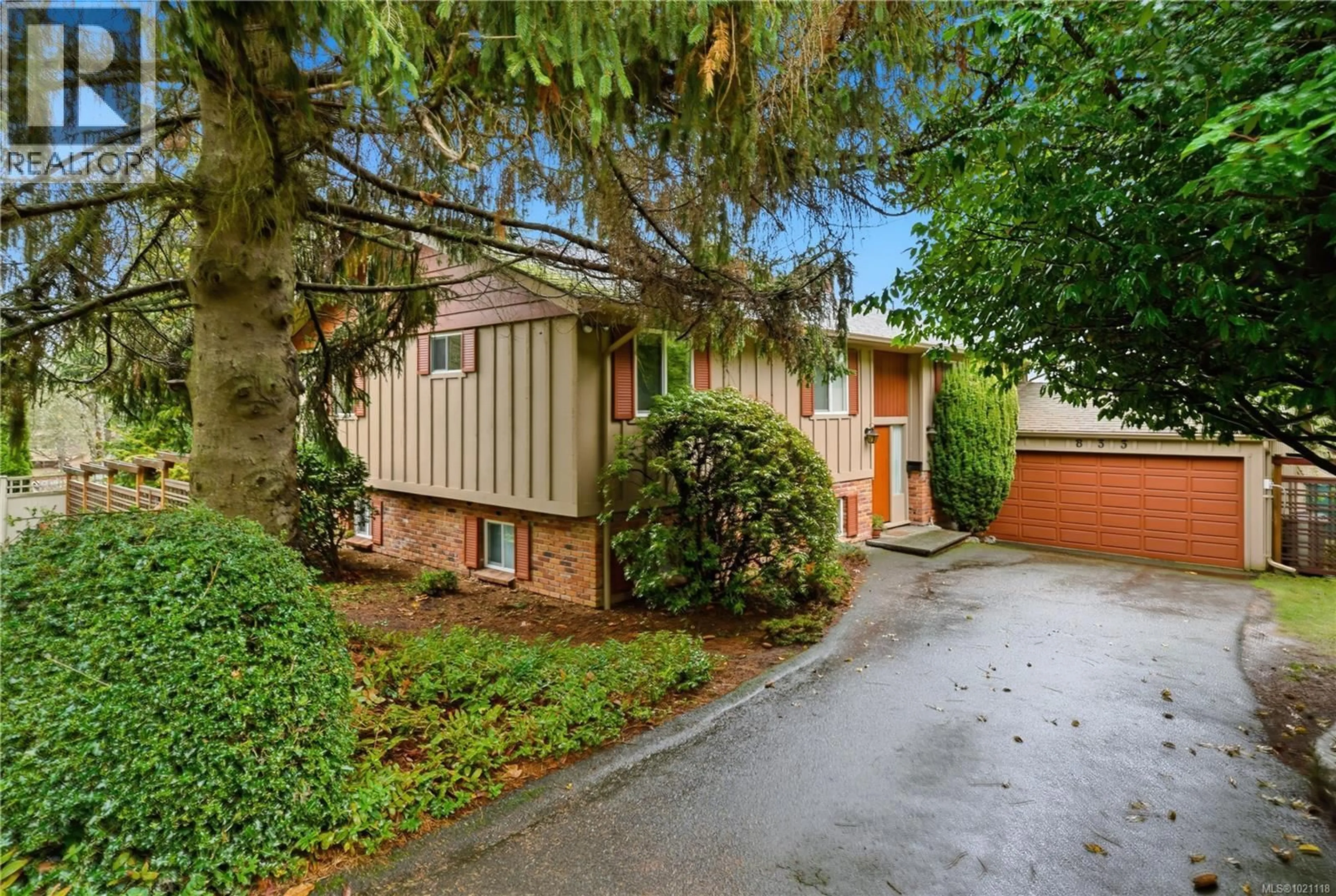 Unknown for 833 ALVARADO TERRACE, Saanich British Columbia V8Y1G5