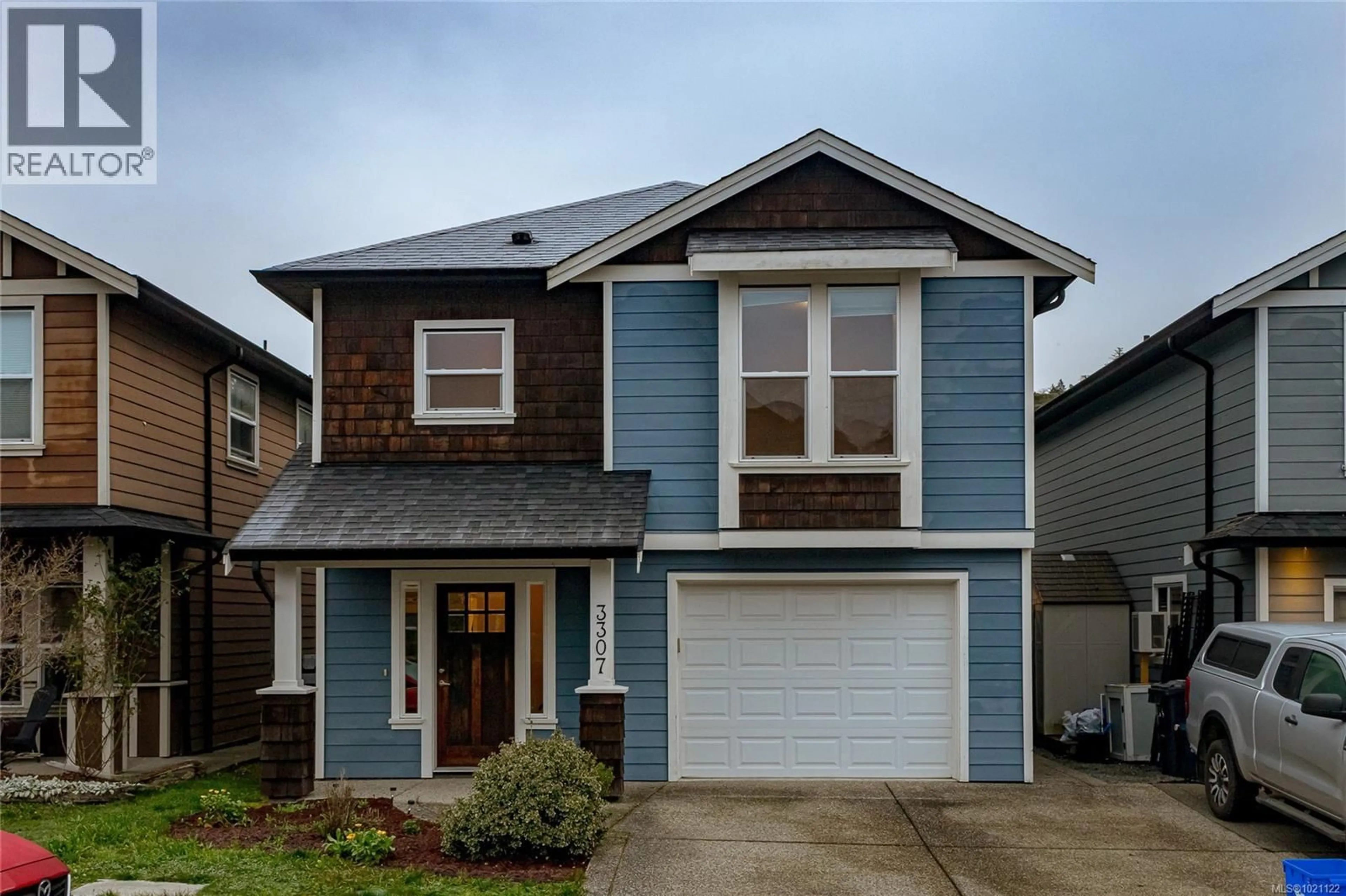 Home with vinyl exterior material, street for 3307 MERLIN ROAD, Langford British Columbia V9C0H3