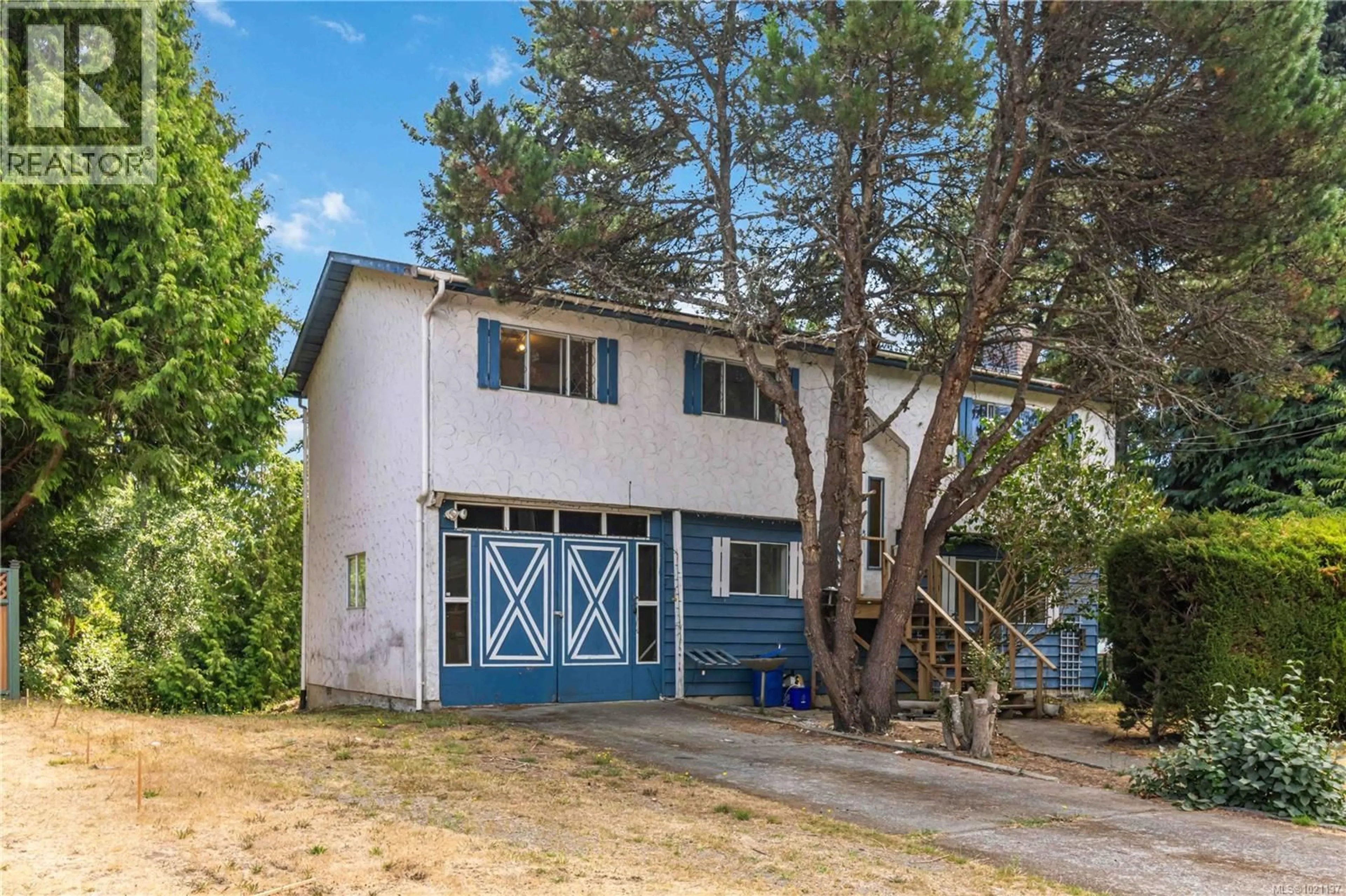 Home with vinyl exterior material, street for 95 MARLER DRIVE, View Royal British Columbia V9B6B7