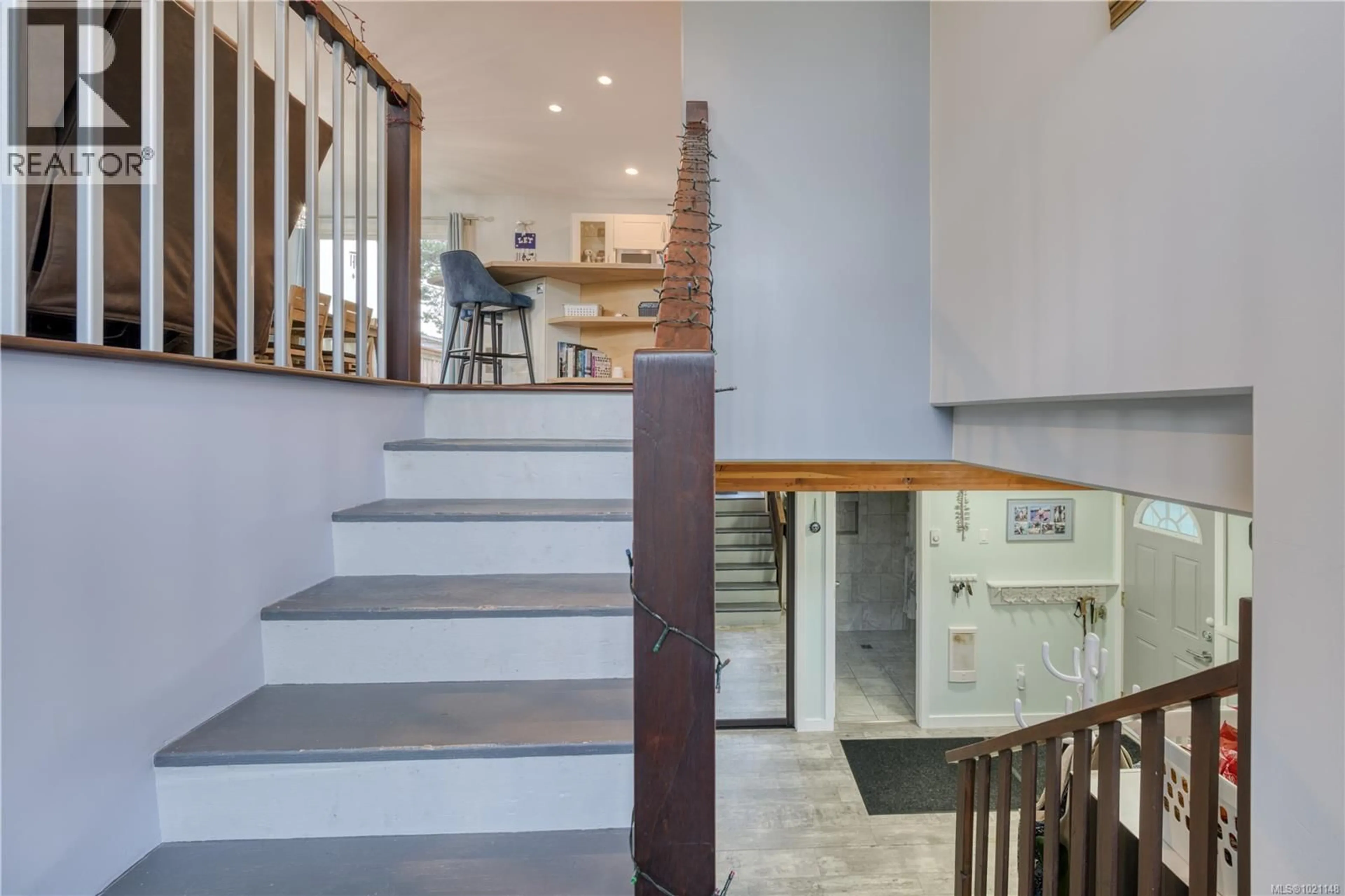 Indoor foyer for 7730 DAPHNE STREET, Port Hardy British Columbia V0N2P0