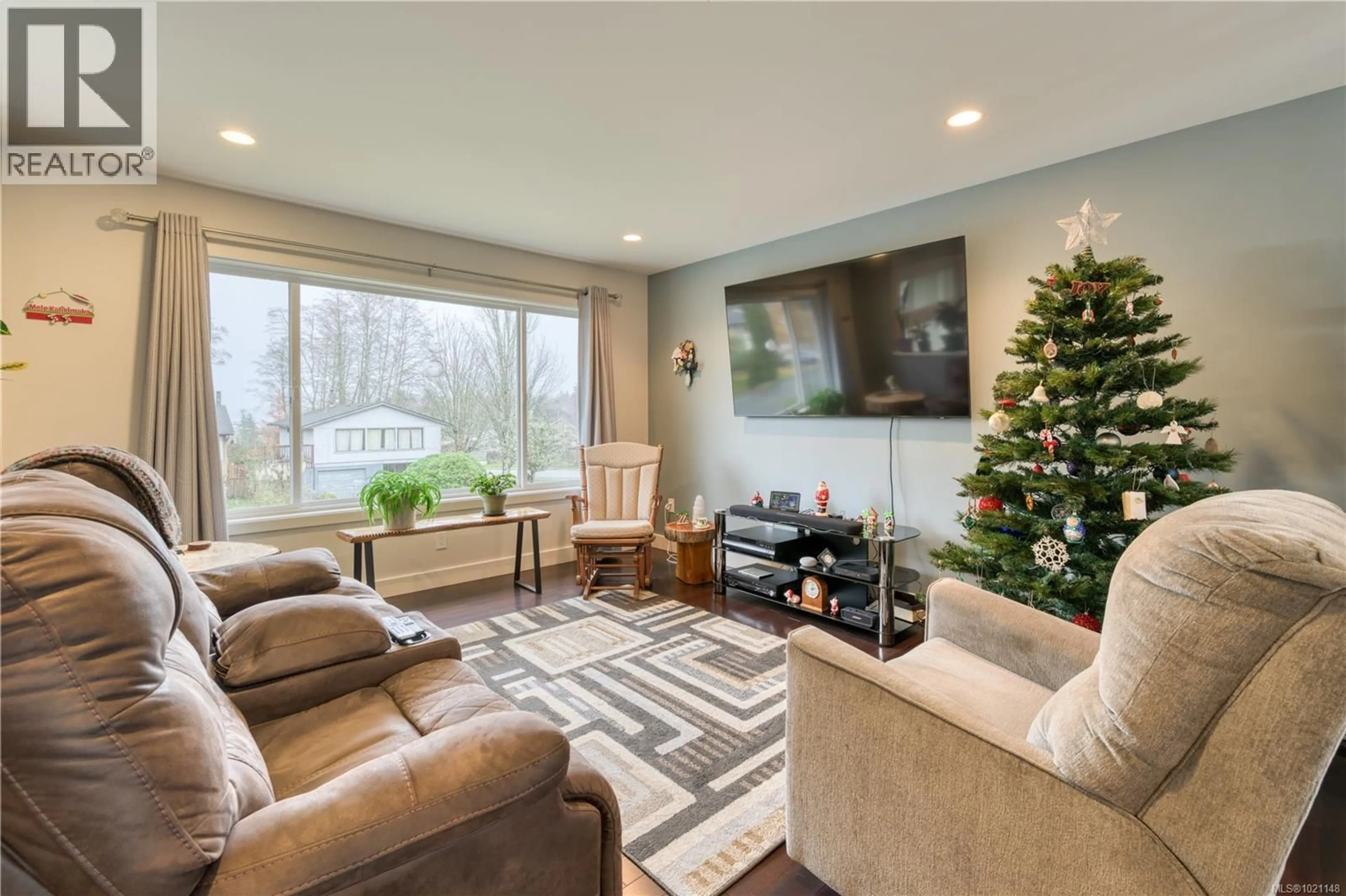 Living room with furniture, unknown for 7730 DAPHNE STREET, Port Hardy British Columbia V0N2P0