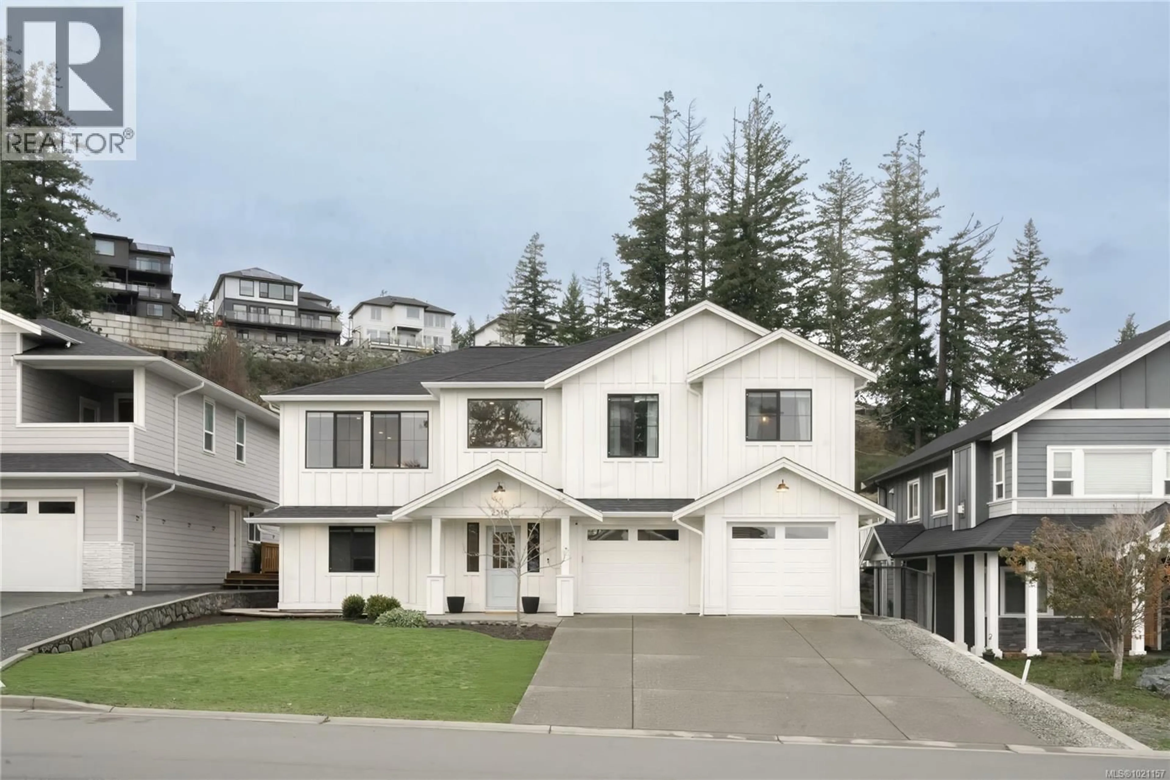 Home with vinyl exterior material, mountain view for 2316 MOUNTAIN HEIGHTS DRIVE, Sooke British Columbia V9Z1M4