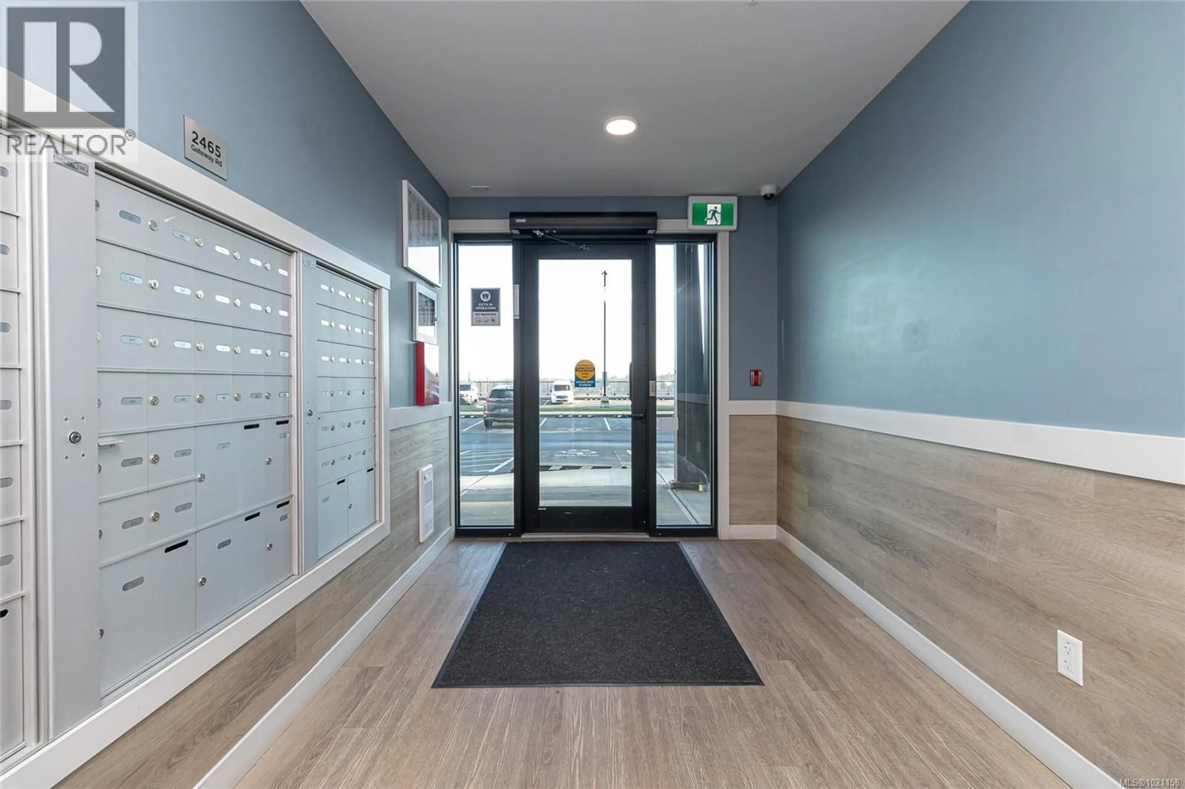 Indoor foyer for 204 - 2465 GATEWAY ROAD, Langford British Columbia V9B6R1