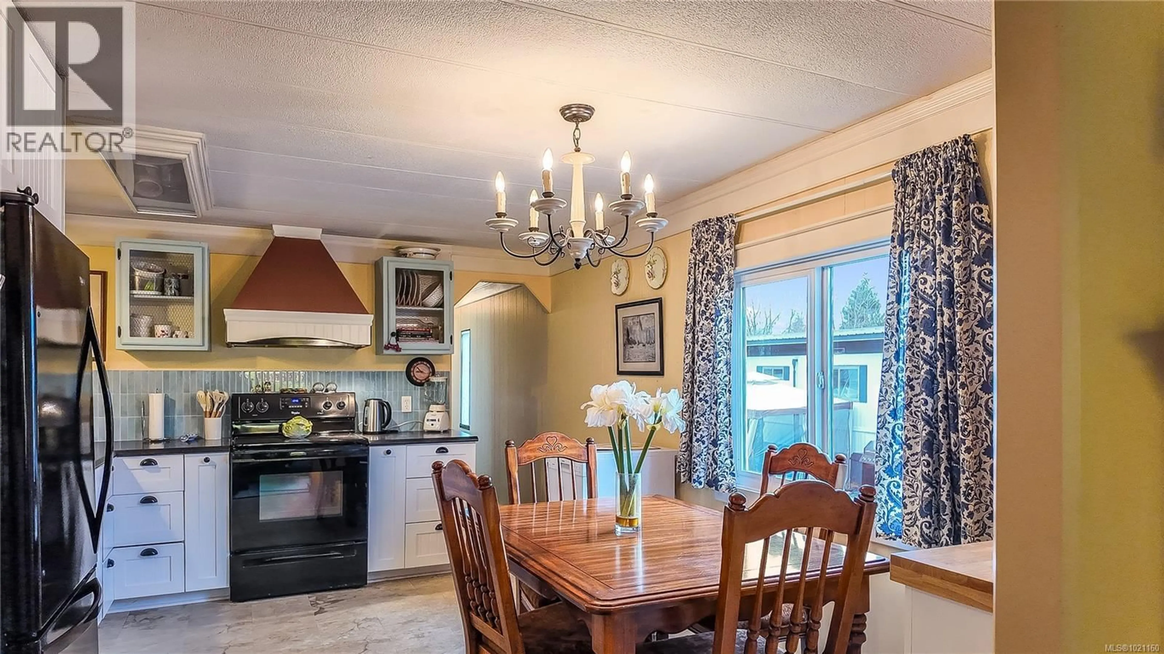 Dining room, ceramic/tile floor for 42 - 951 HOMEWOOD ROAD, Campbell River British Columbia V9W3N7
