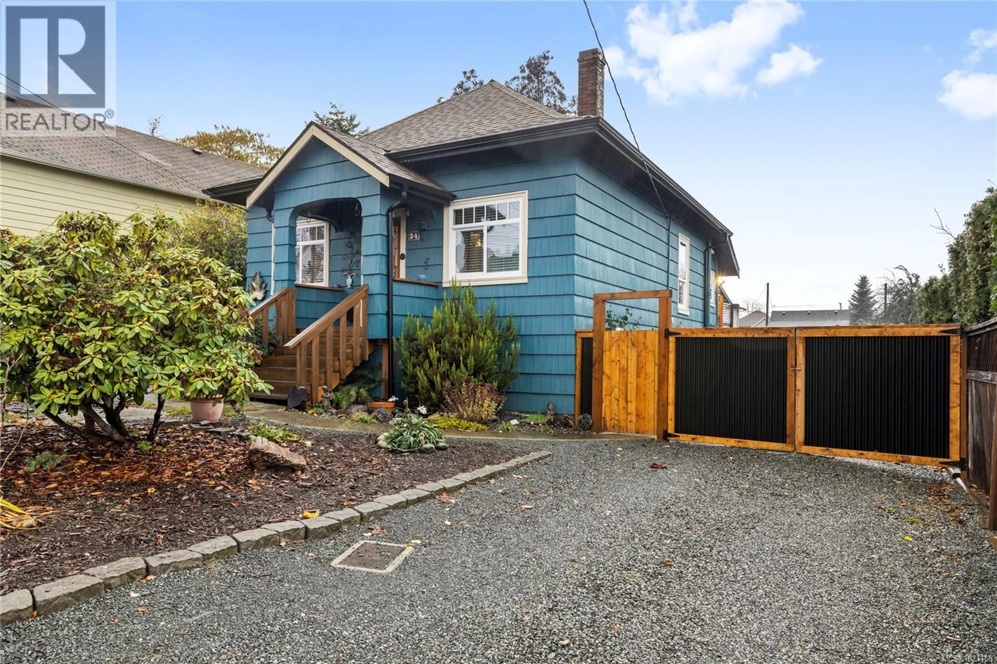 Home with vinyl exterior material, street for 24 WATKINS STREET, Nanaimo British Columbia V9R1L8