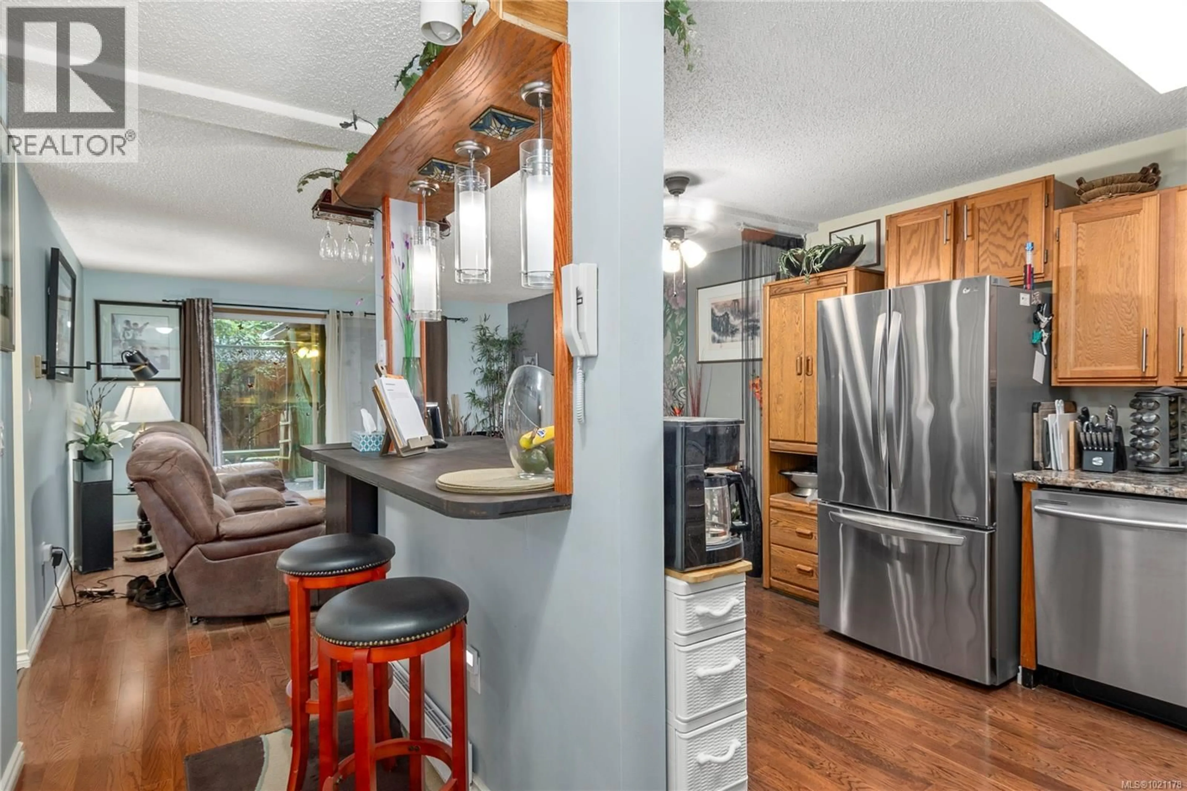Open concept kitchen, unknown for 105 - 962 ISLAND HIGHWAY SOUTH, Campbell River British Columbia V9W1B1