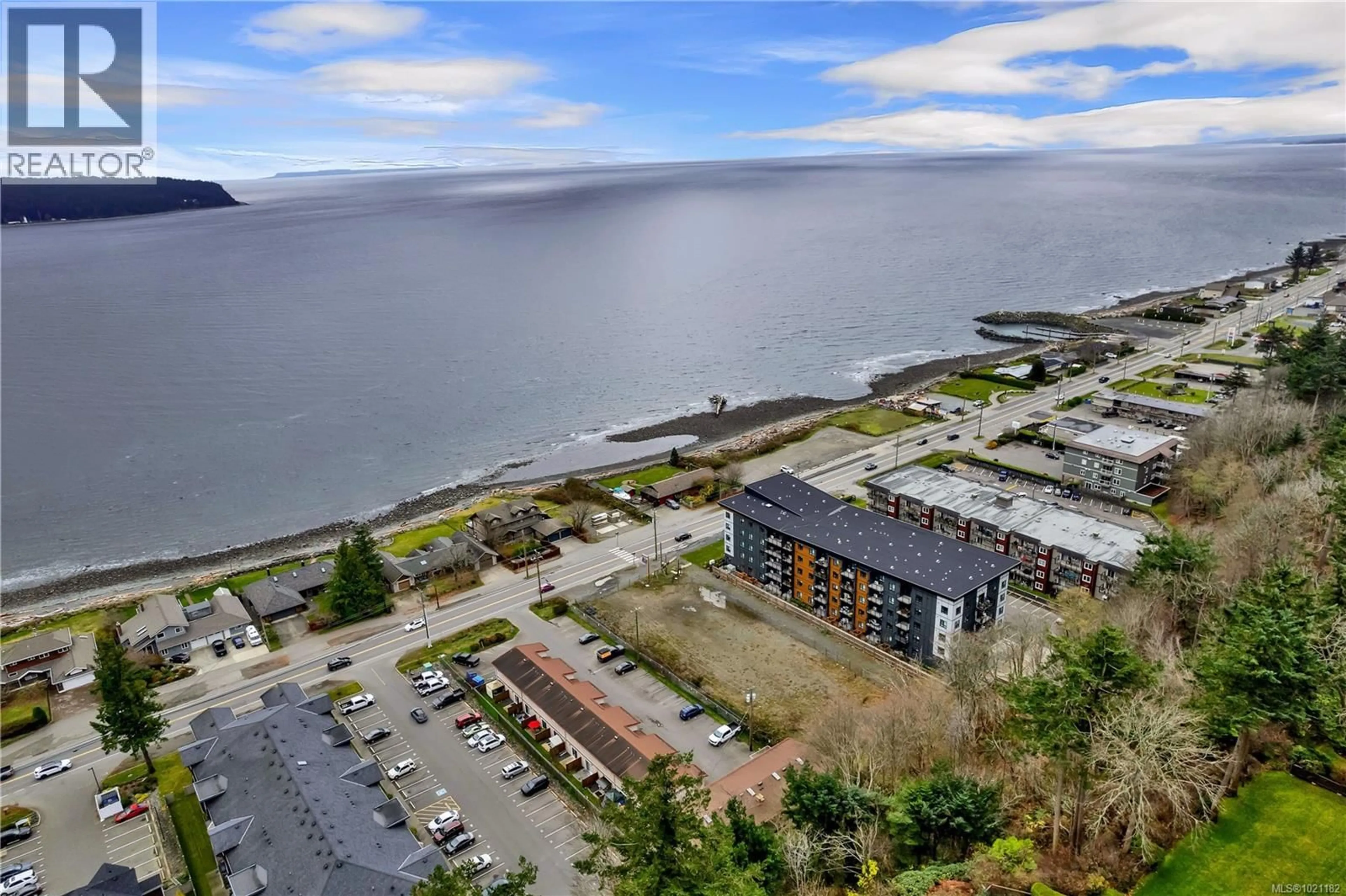 A pic from outside/outdoor area/front of a property/back of a property/a pic from drone, water/lake/river/ocean view for 105 - 824 ISLAND HIGHWAY SOUTH, Campbell River British Columbia V9W1A8