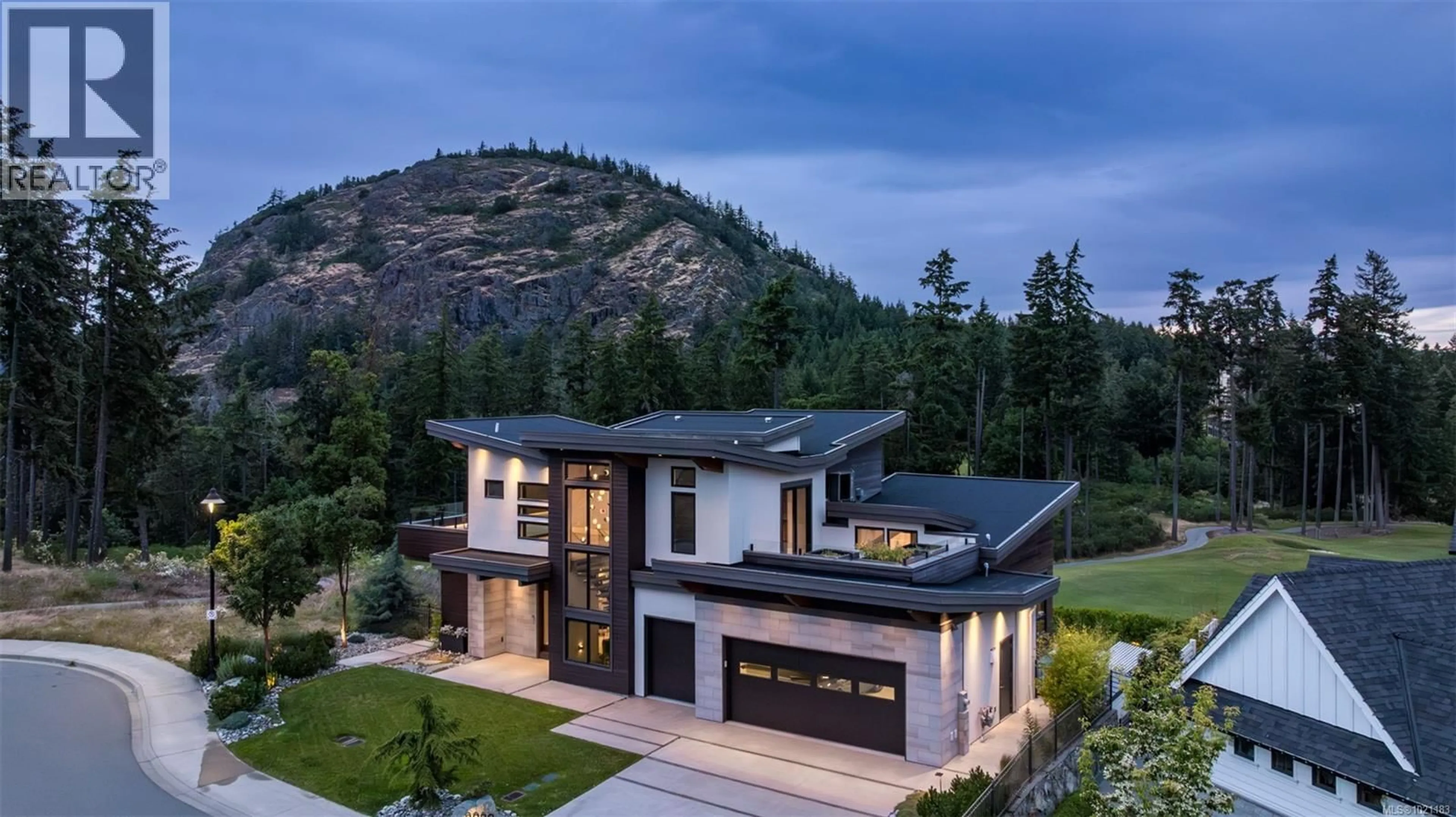 Home with brick exterior material, mountain view for 2022 PEBBLE DRIVE, Langford British Columbia V9B0T4