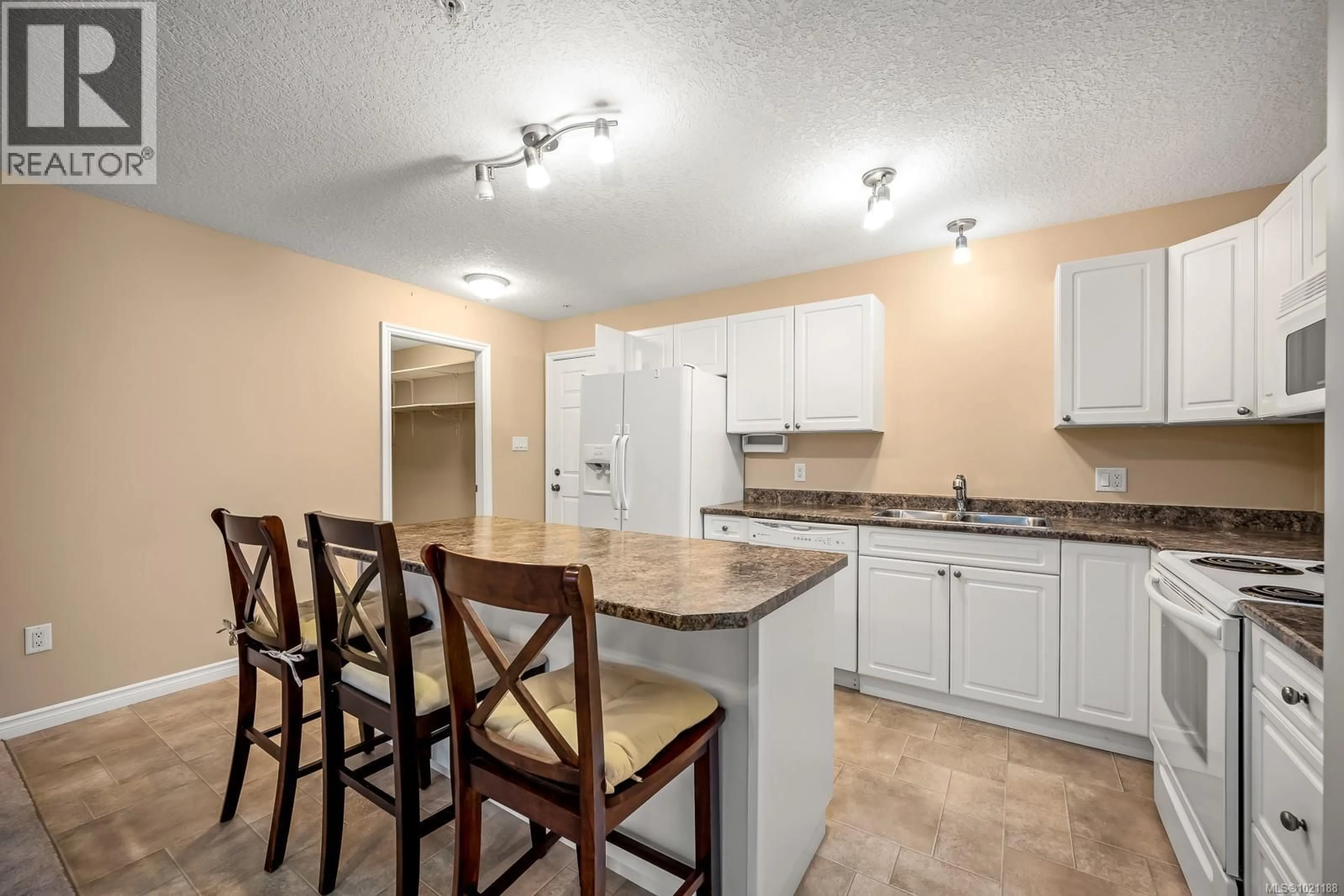 Unknown for 201 - 129 BACK ROAD, Courtenay British Columbia V9N3W5