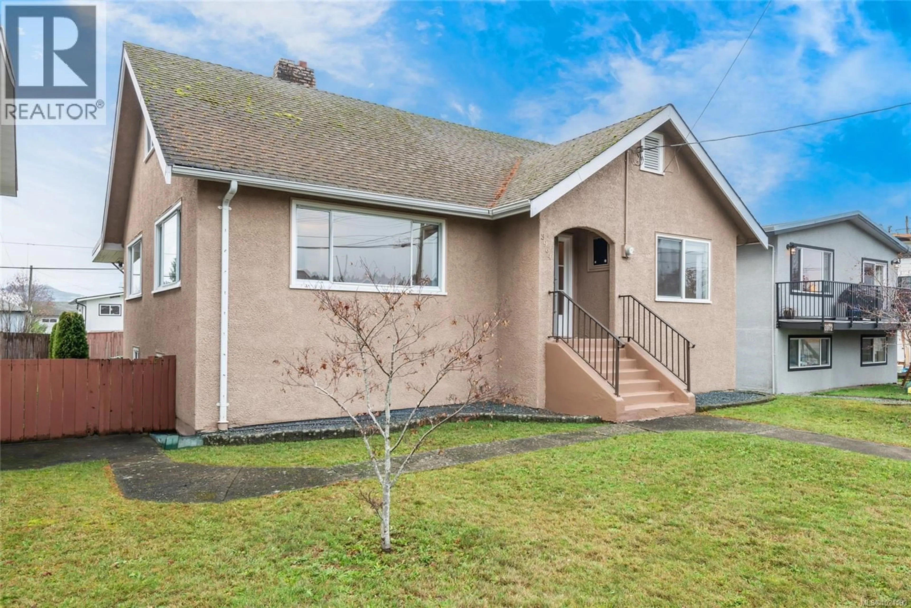 Home with vinyl exterior material, street for 3964 11TH AVENUE, Port Alberni British Columbia V9Y4Z3