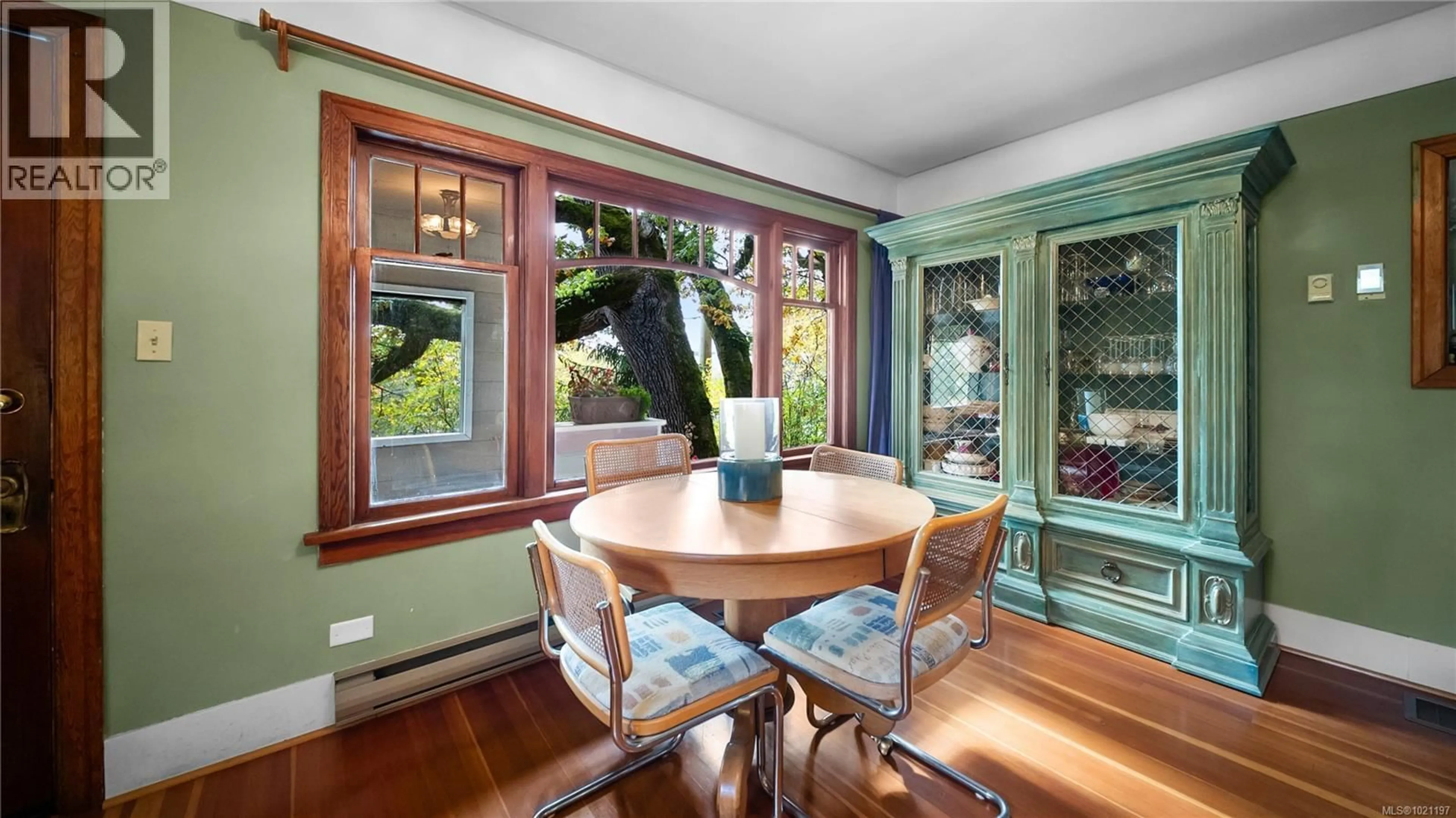 Dining room, unknown for 1168 BURNSIDE ROAD WEST, Saanich British Columbia V8Z1N6