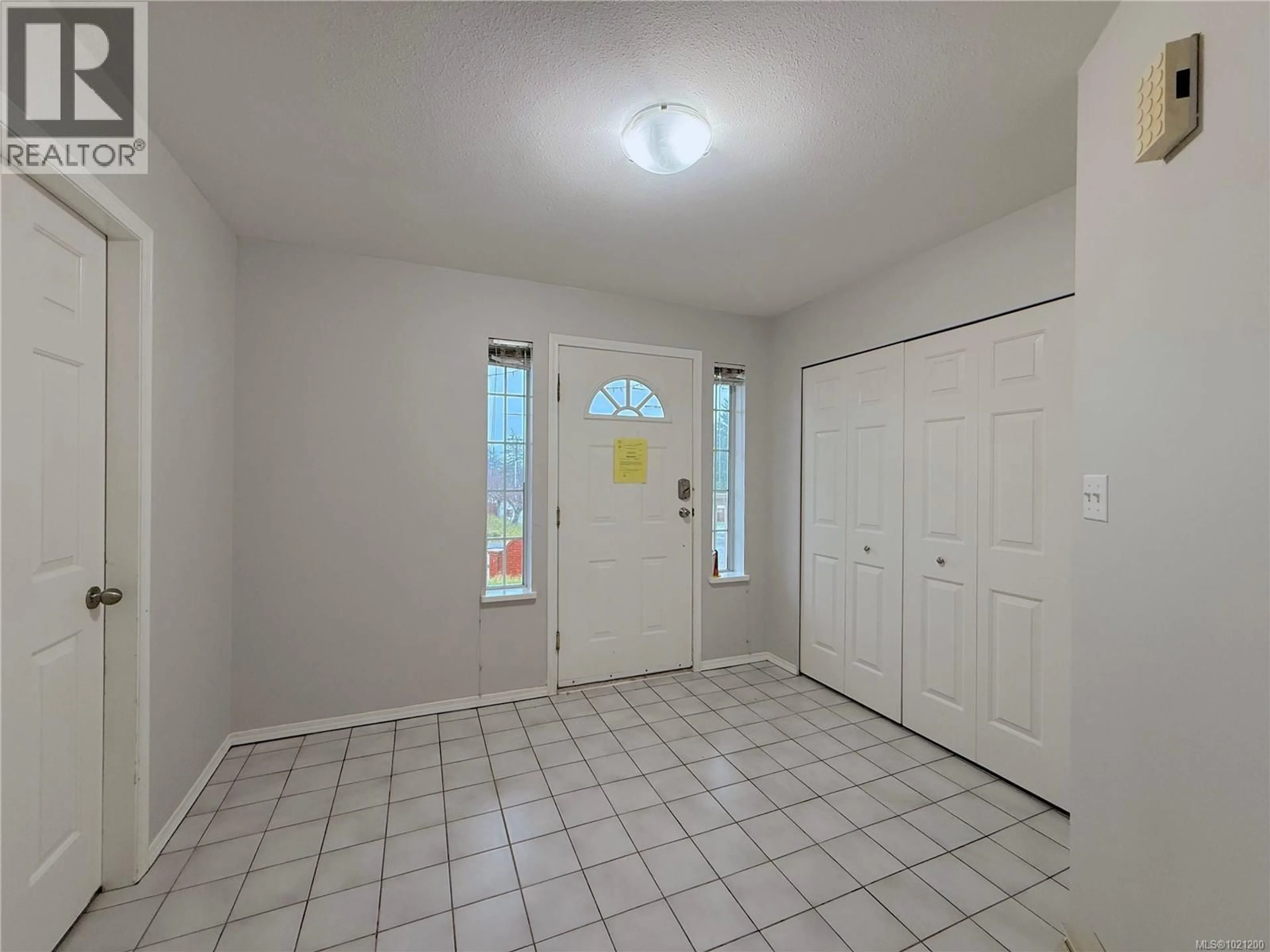 Unknown for 705 GEORGIA DRIVE, Campbell River British Columbia V9H1R8