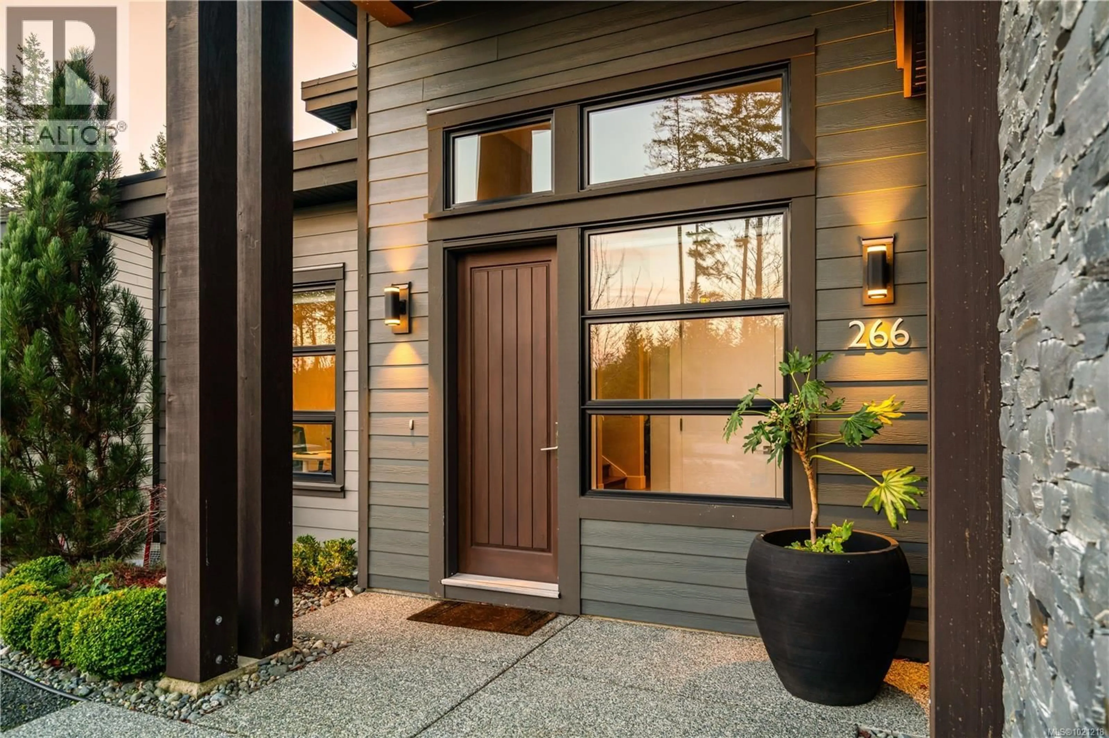 Indoor entryway for 266 CRESTLINE TERRACE, Nanaimo British Columbia V9T0H1