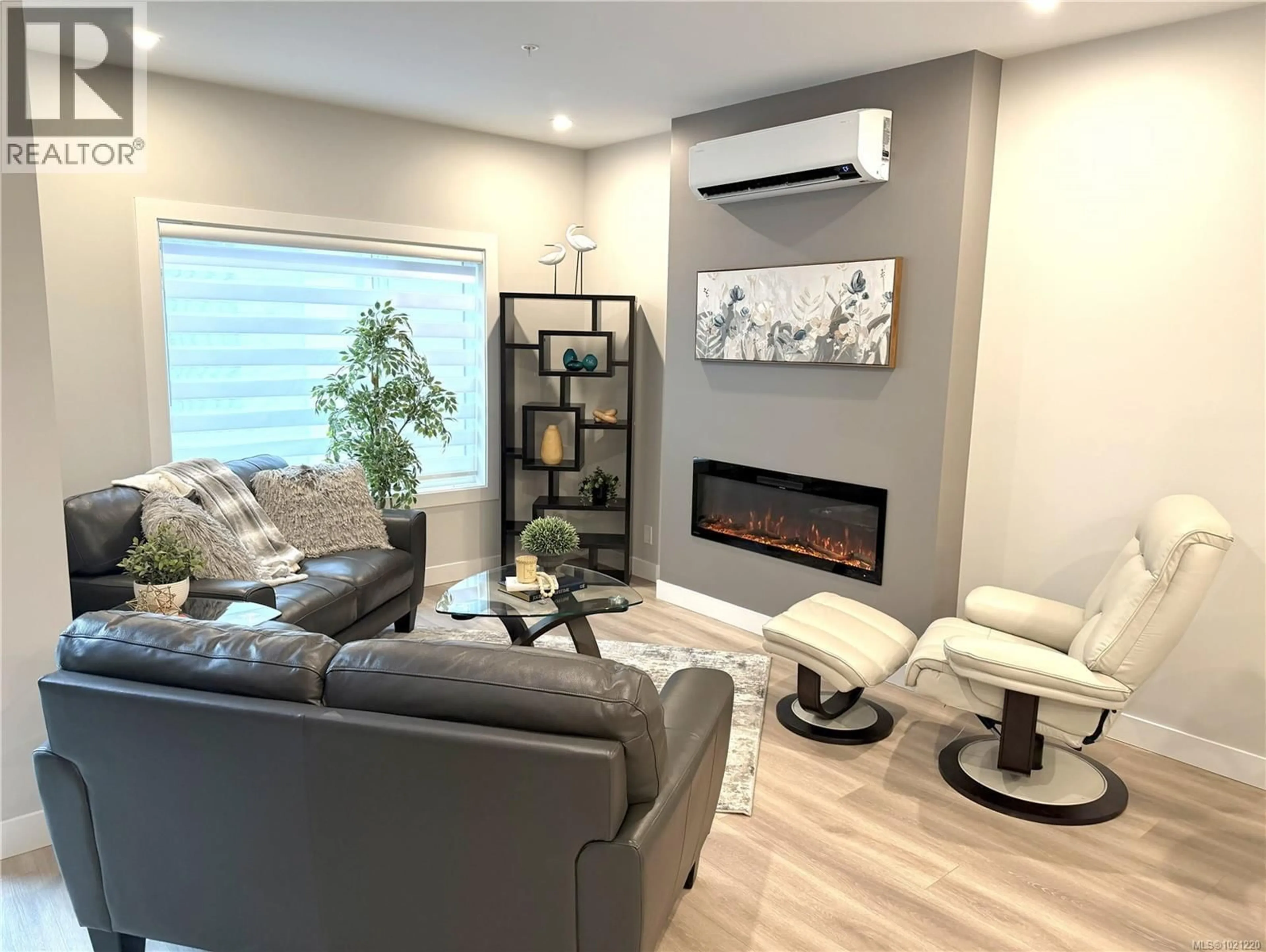 Living room with furniture, unknown for 505 - 918 JENKINS AVENUE, Langford British Columbia V9B2N7