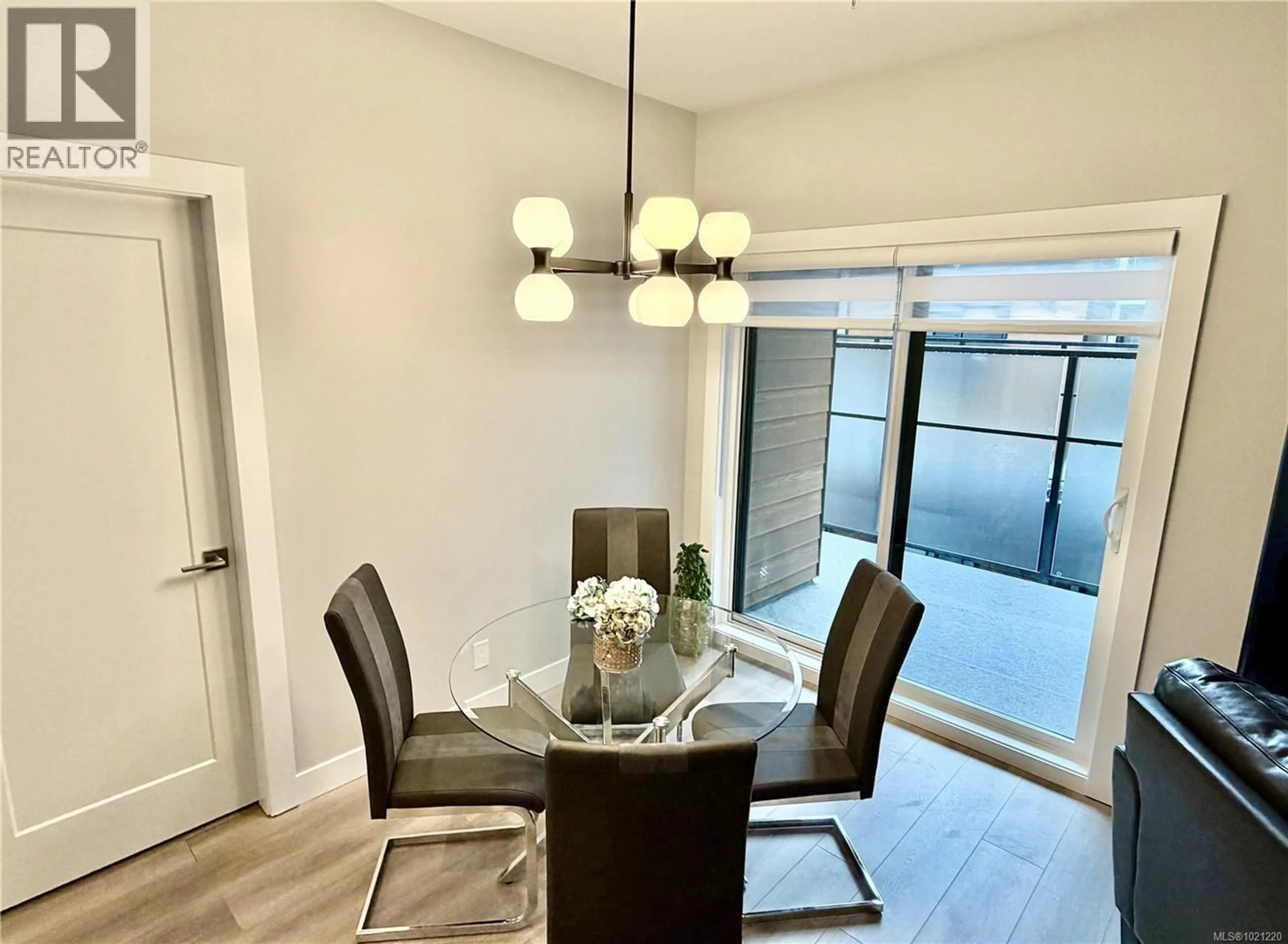 Dining room, wood/laminate floor for 505 - 918 JENKINS AVENUE, Langford British Columbia V9B2N7