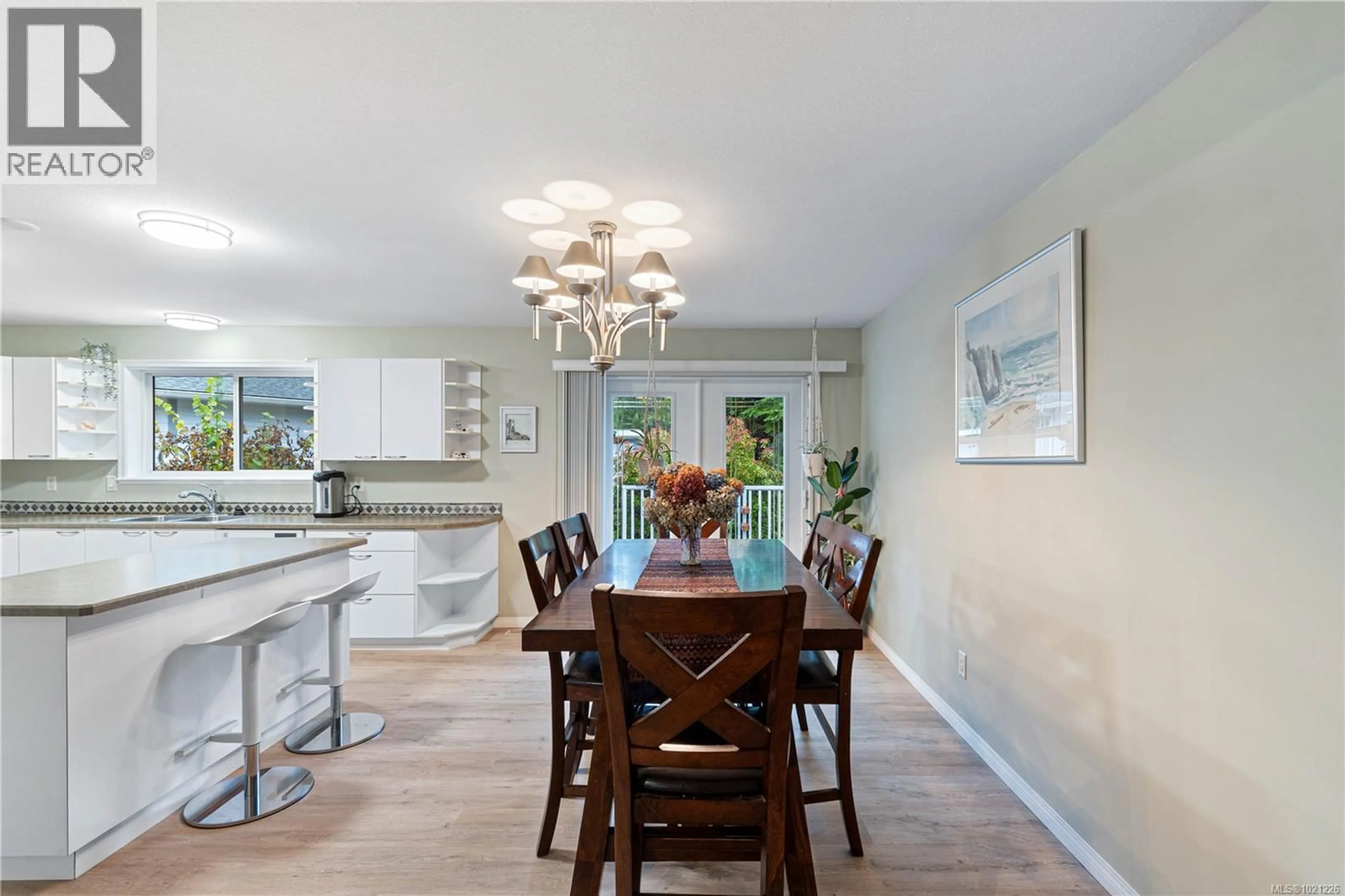 Open concept kitchen, unknown for 1356 MEADOWOOD WAY, Qualicum Beach British Columbia V9K2S4