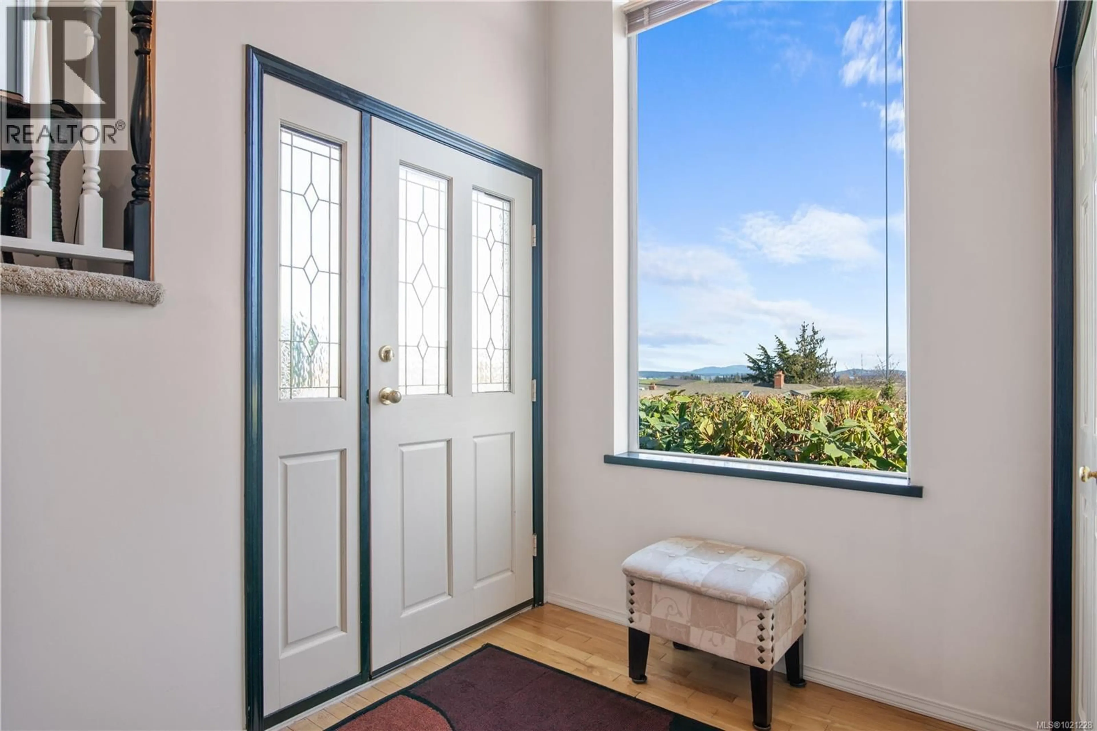 Indoor entryway for Bella Vist - 6524 BELLA VISTA DRIVE, Central Saanich British Columbia V8Z6X1