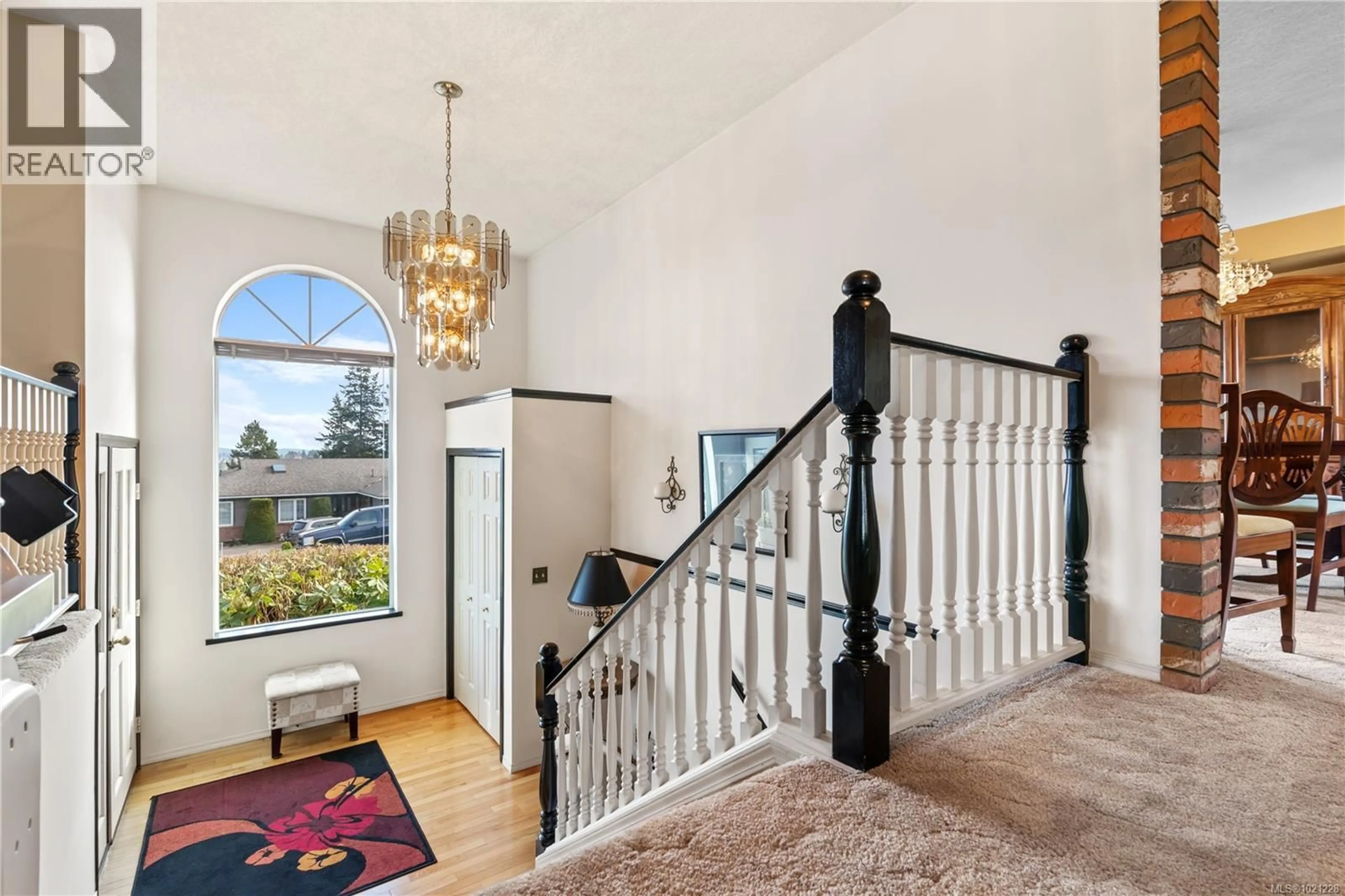 Indoor foyer for Bella Vist - 6524 BELLA VISTA DRIVE, Central Saanich British Columbia V8Z6X1