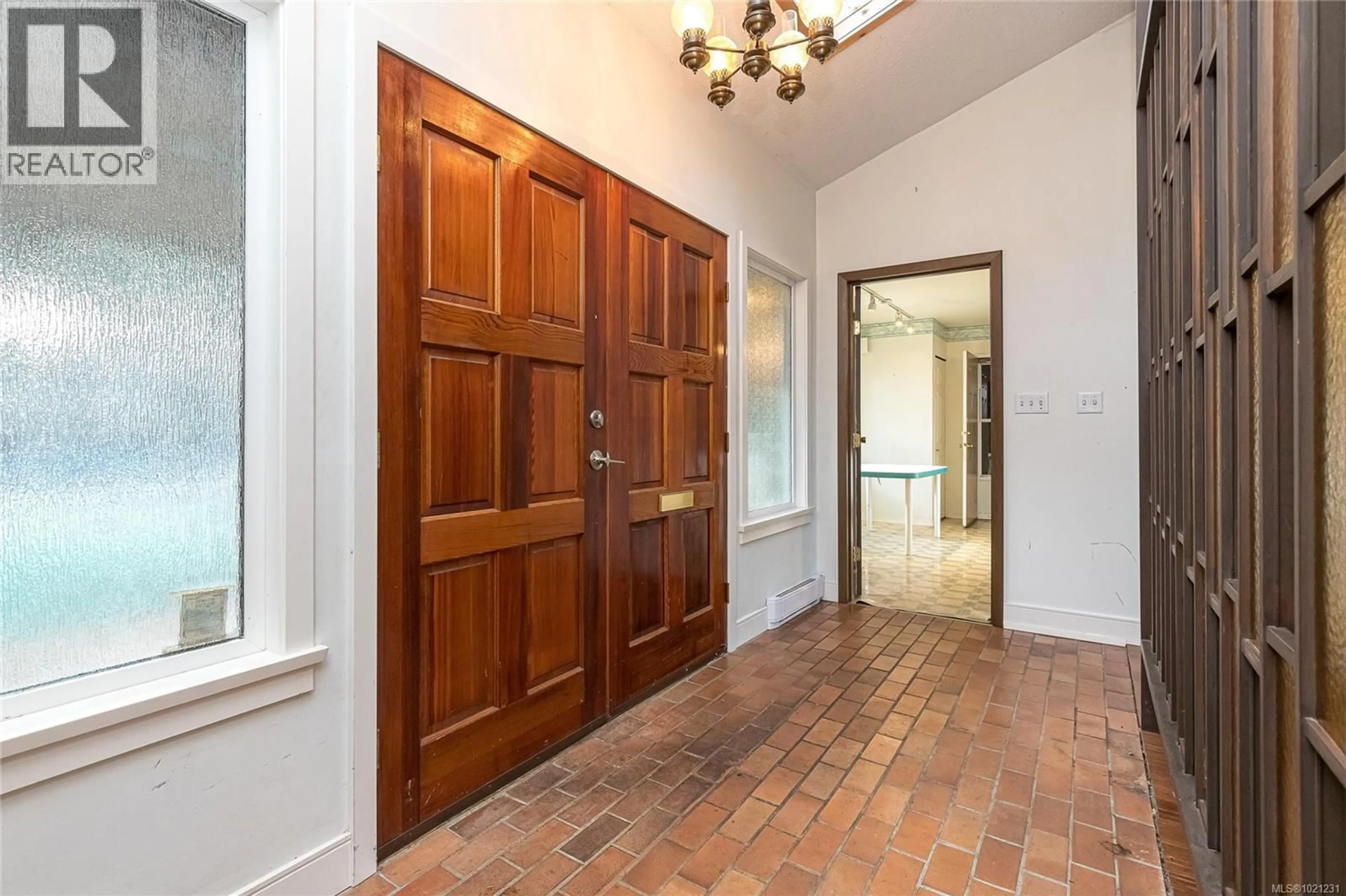 Indoor foyer for 2020 SALTAIR PLACE, Saanich British Columbia V8N4T2