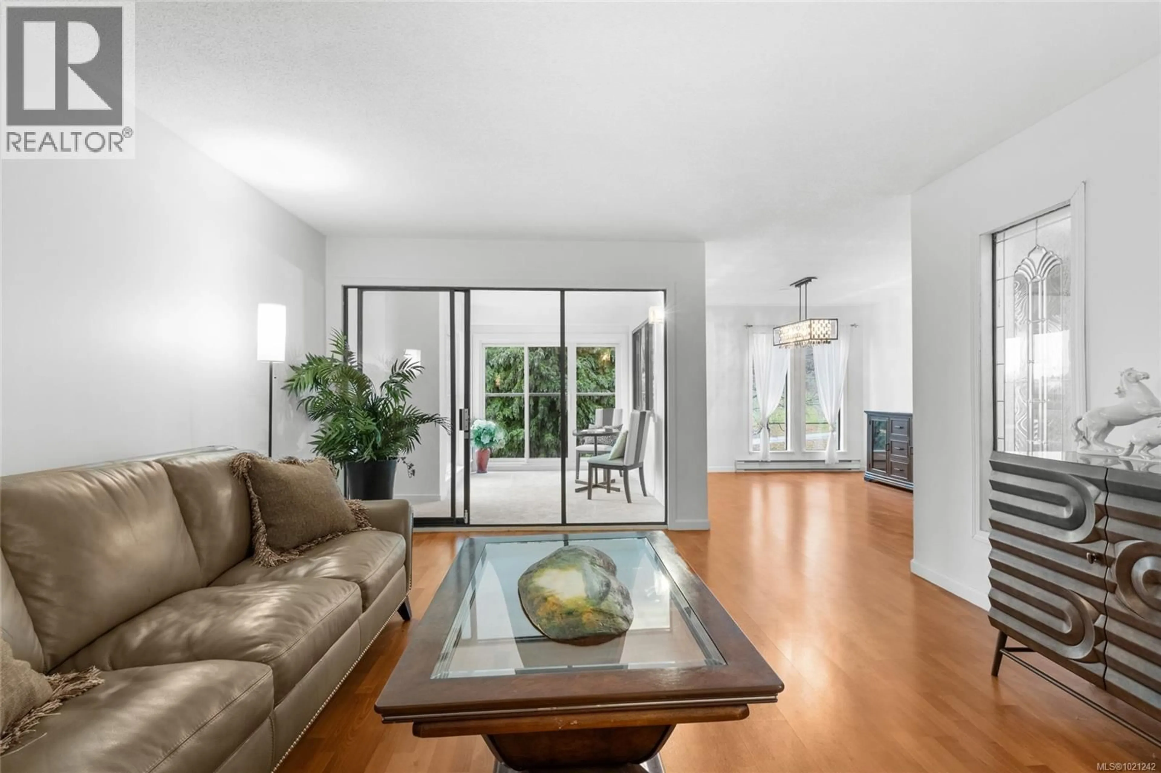 Unknown for 405 - 1875 LANSDOWNE ROAD, Saanich British Columbia V8P1A9