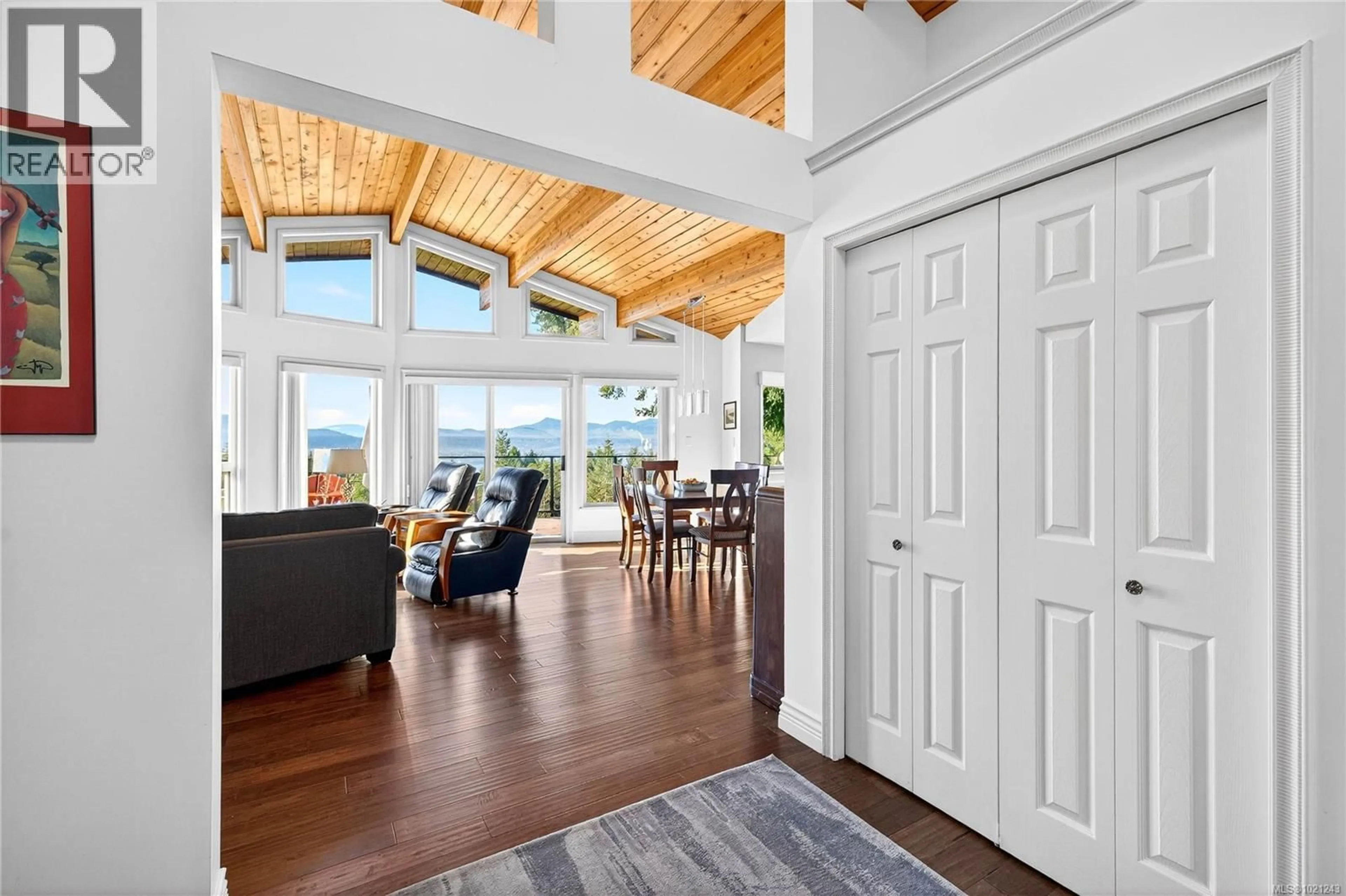 Indoor entryway for 141 MURRELET PLACE, Salt Spring British Columbia V8K1G9