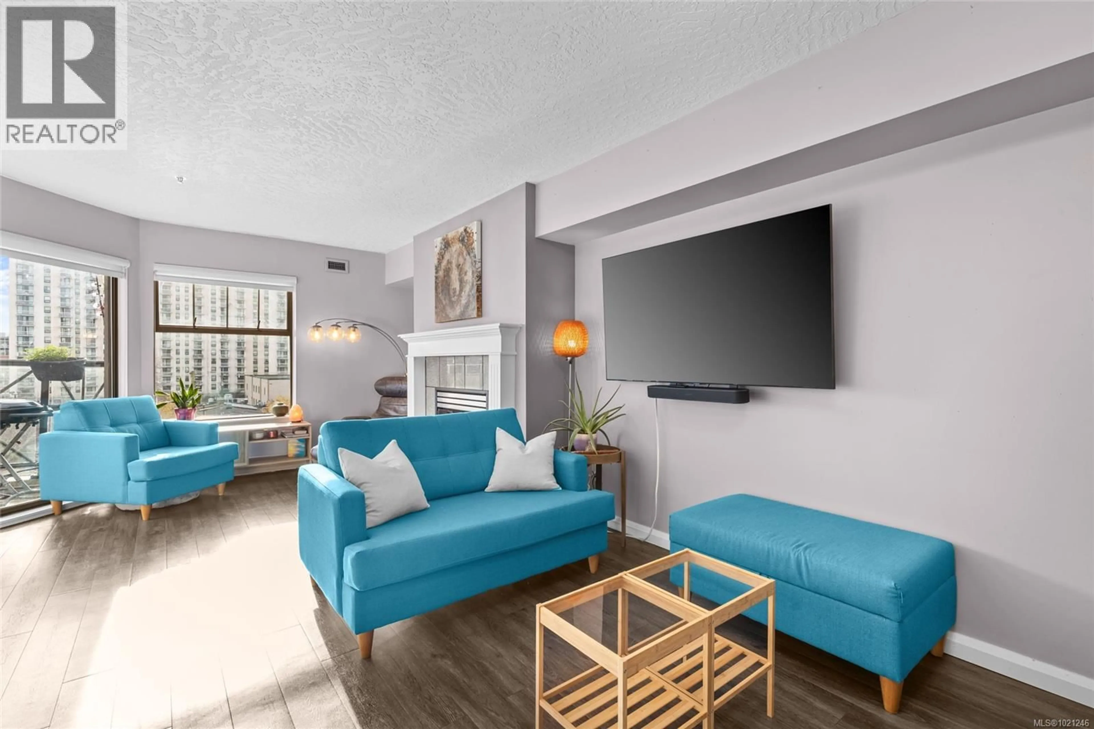 Living room with furniture, unknown for 404 - 935 JOHNSON STREET, Victoria British Columbia V8V3N5