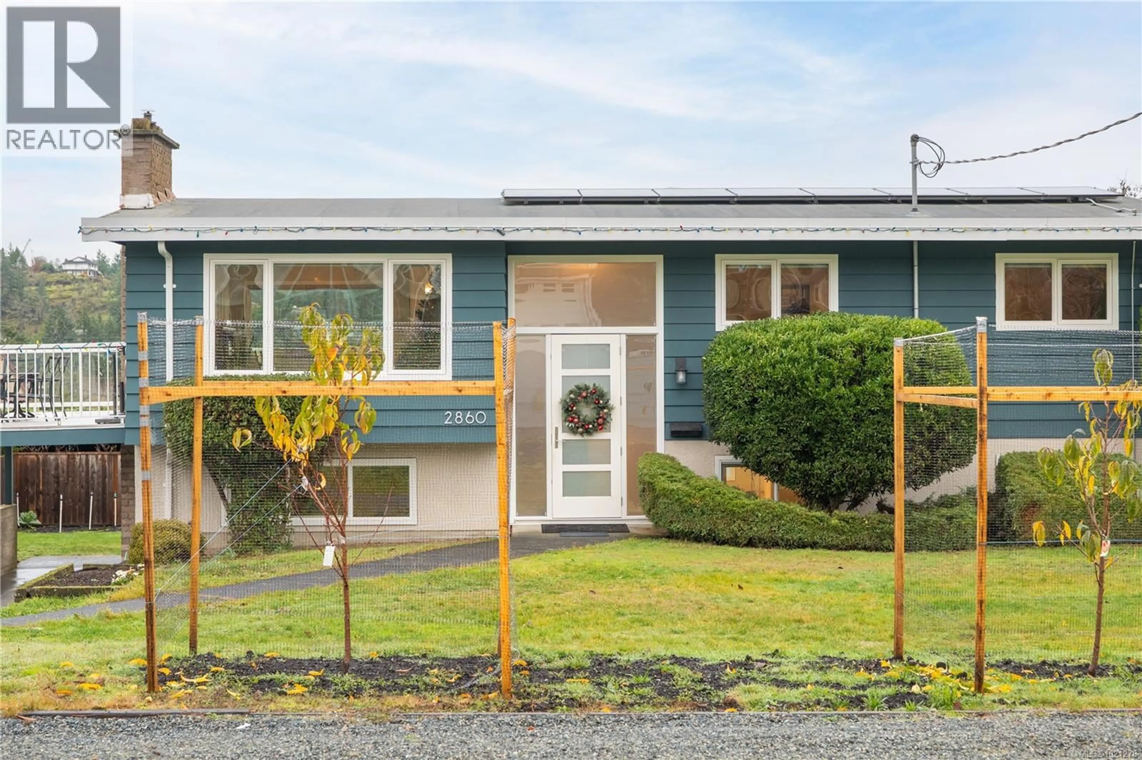 Home with vinyl exterior material, street for 2860 STAFFORDSHIRE TERRACE, Nanaimo British Columbia V9S3R1