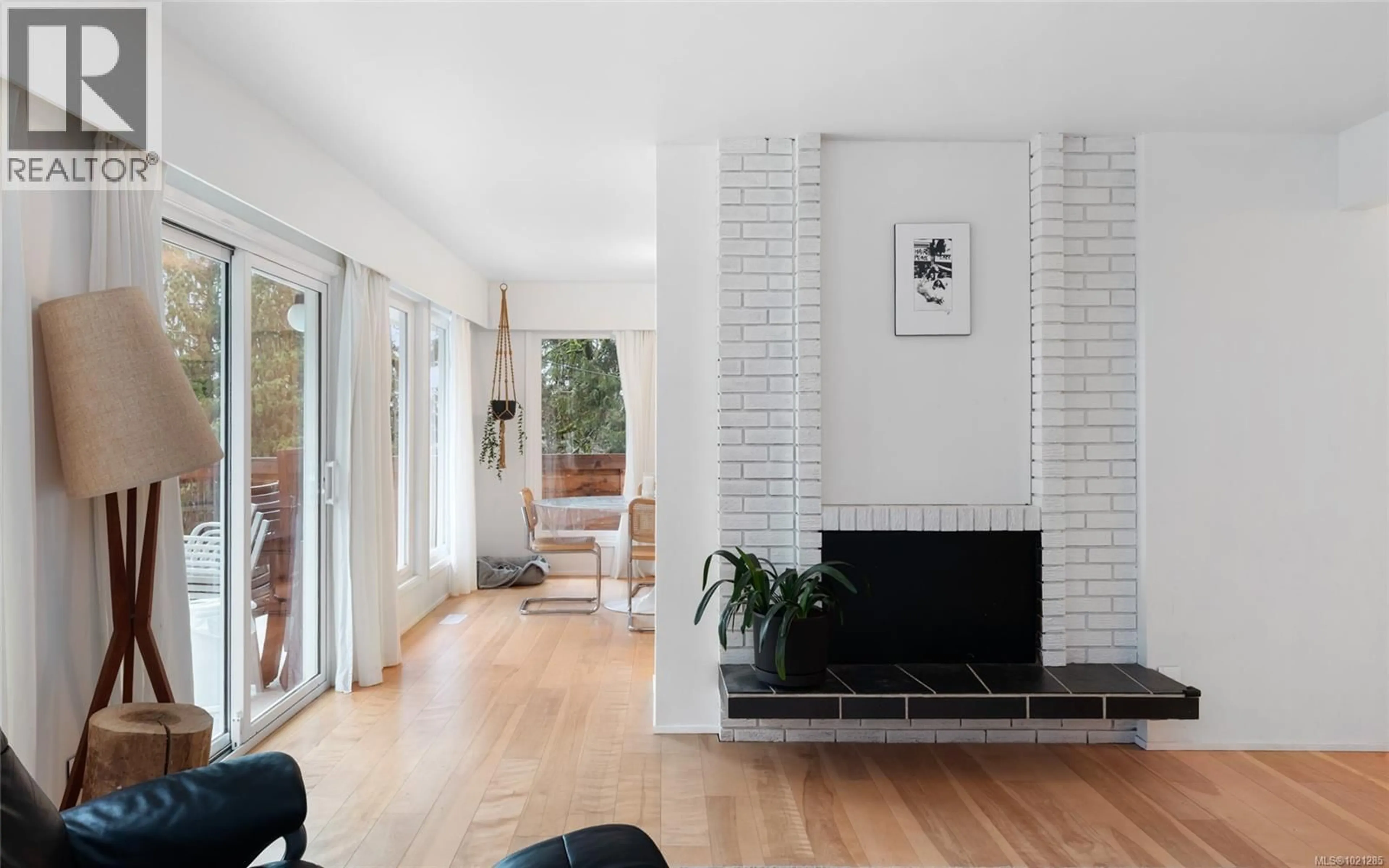 Unknown for 5087 CATALINA TERRACE, Saanich British Columbia V8Y2A6