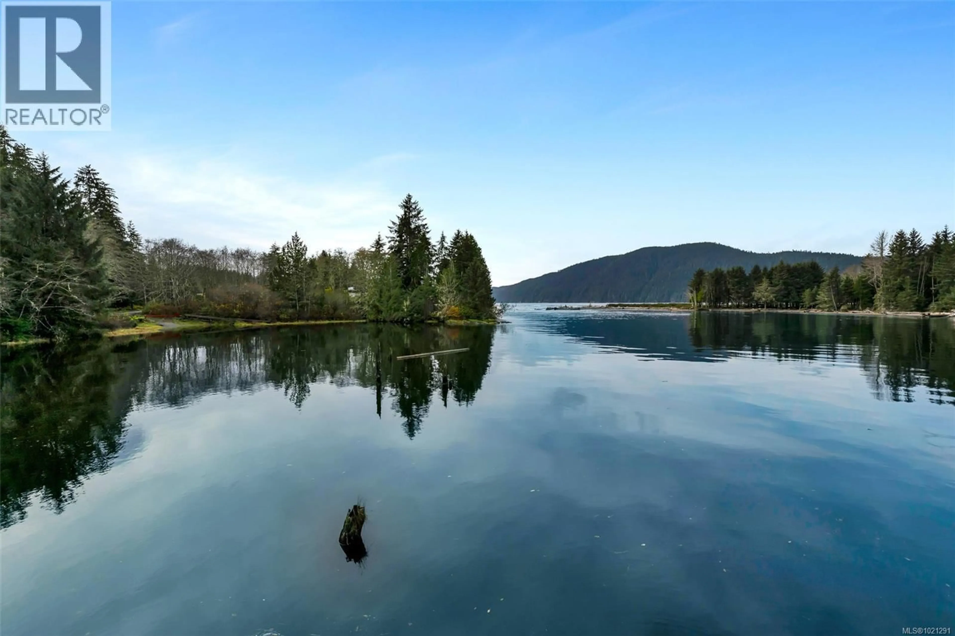 Blurry image for 10 - 6574 BAIRD ROAD, Port Renfrew British Columbia V0S1K0