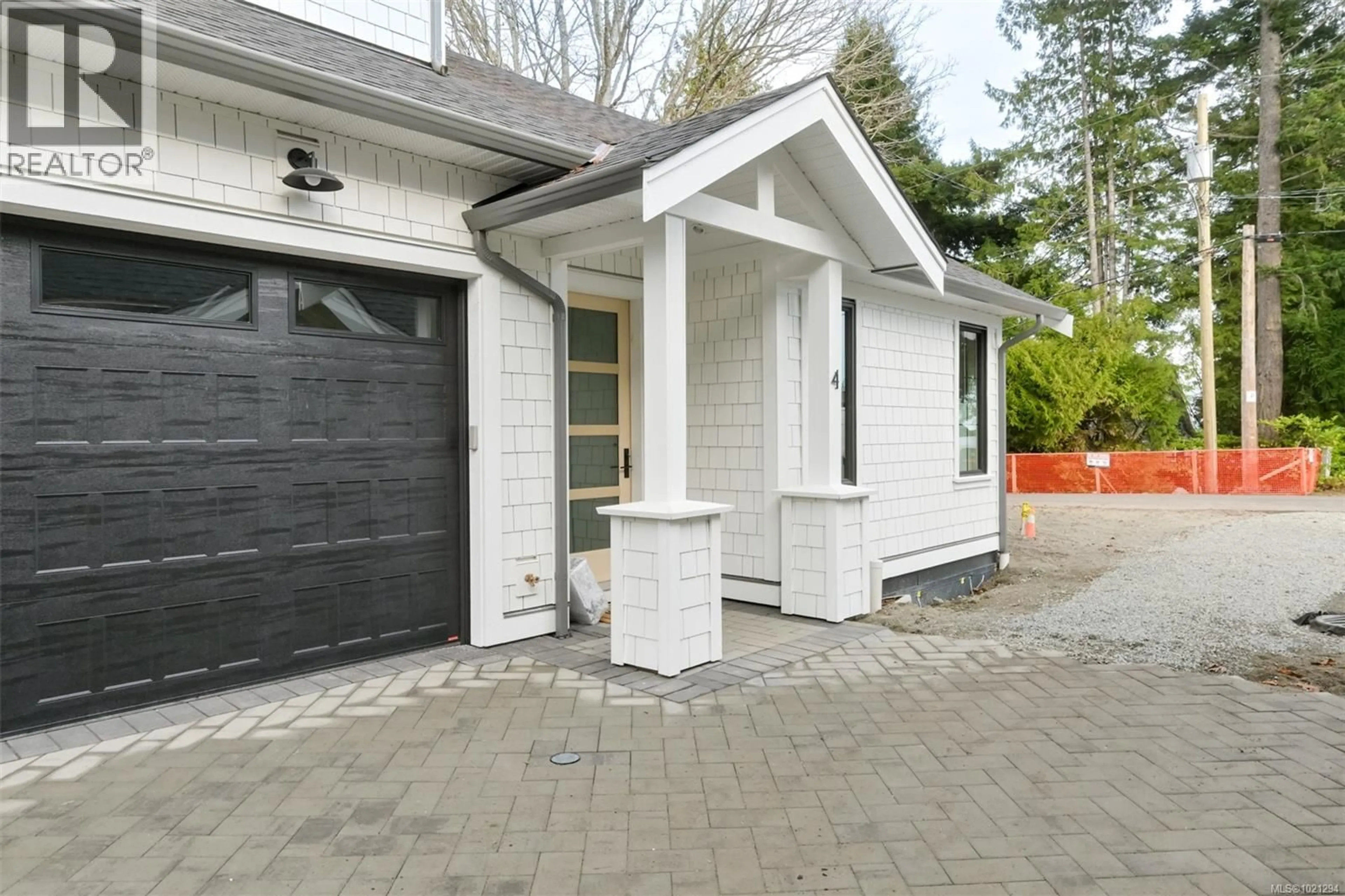 Home with brick exterior material, street for 4 - 5032 WESLEY ROAD, Saanich British Columbia V8Y1Z4
