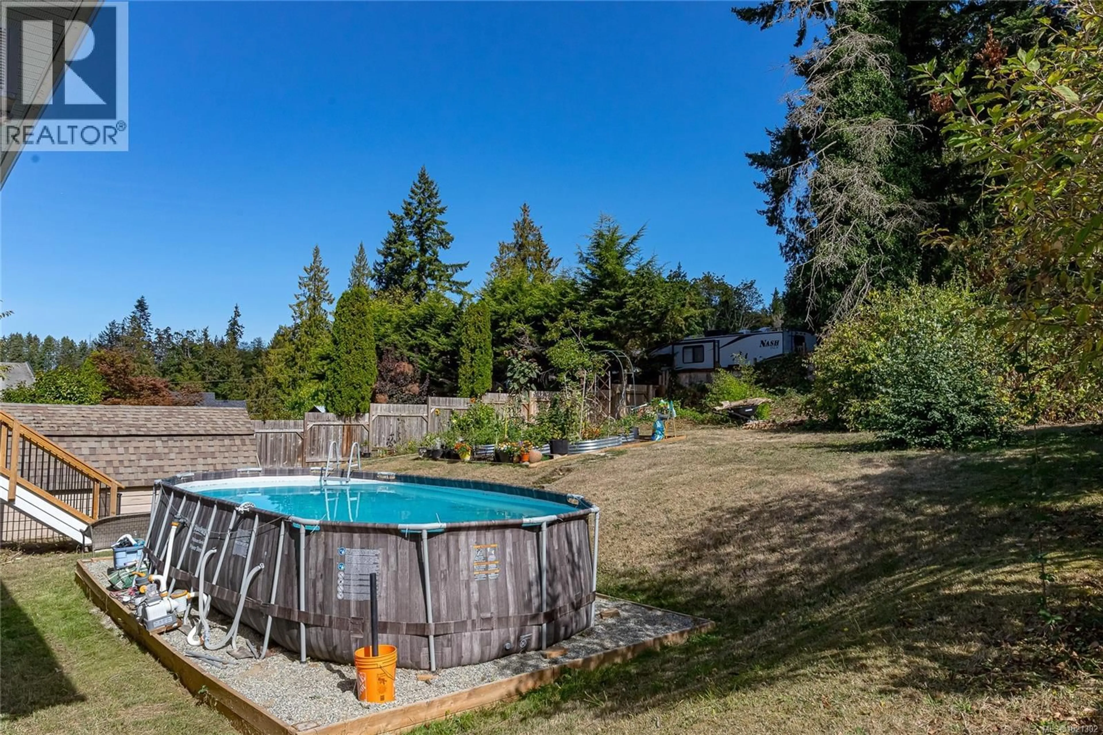 Pool for 2462 JEANS WAY, Nanaimo British Columbia V9T3Y9