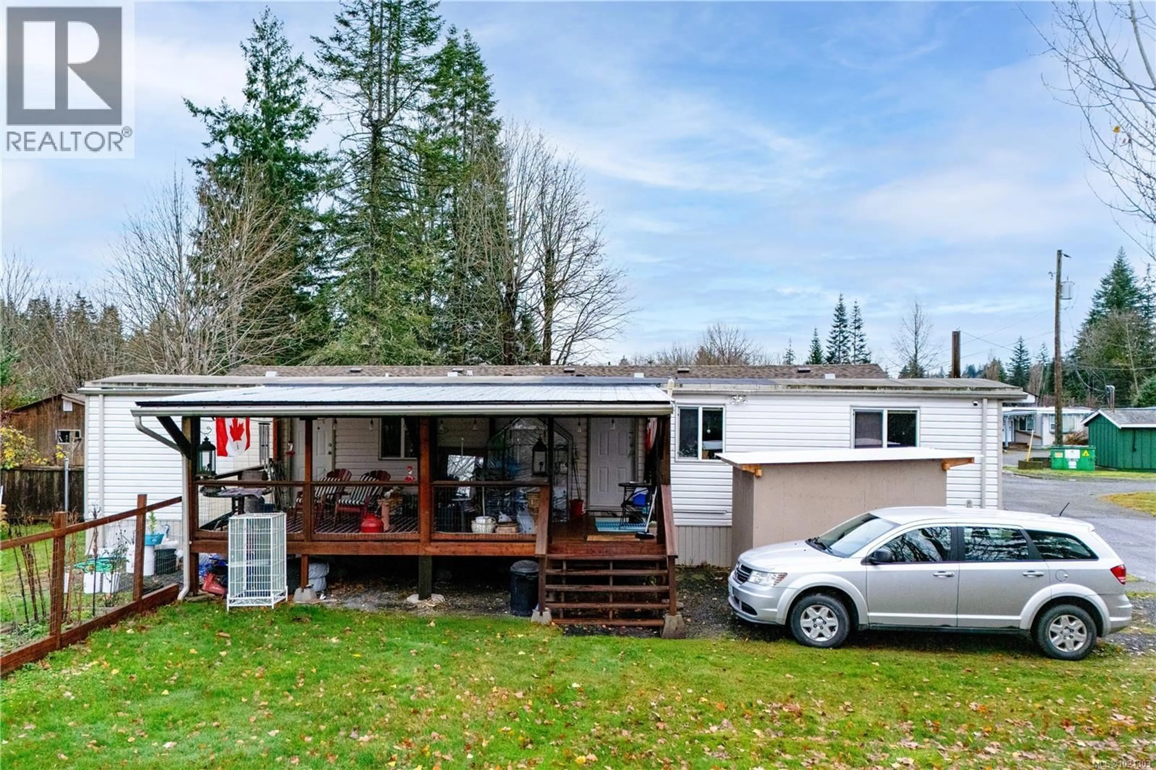 Home with vinyl exterior material, unknown for 11 - 1630 CROATION ROAD, Campbell River British Columbia V9W3T5