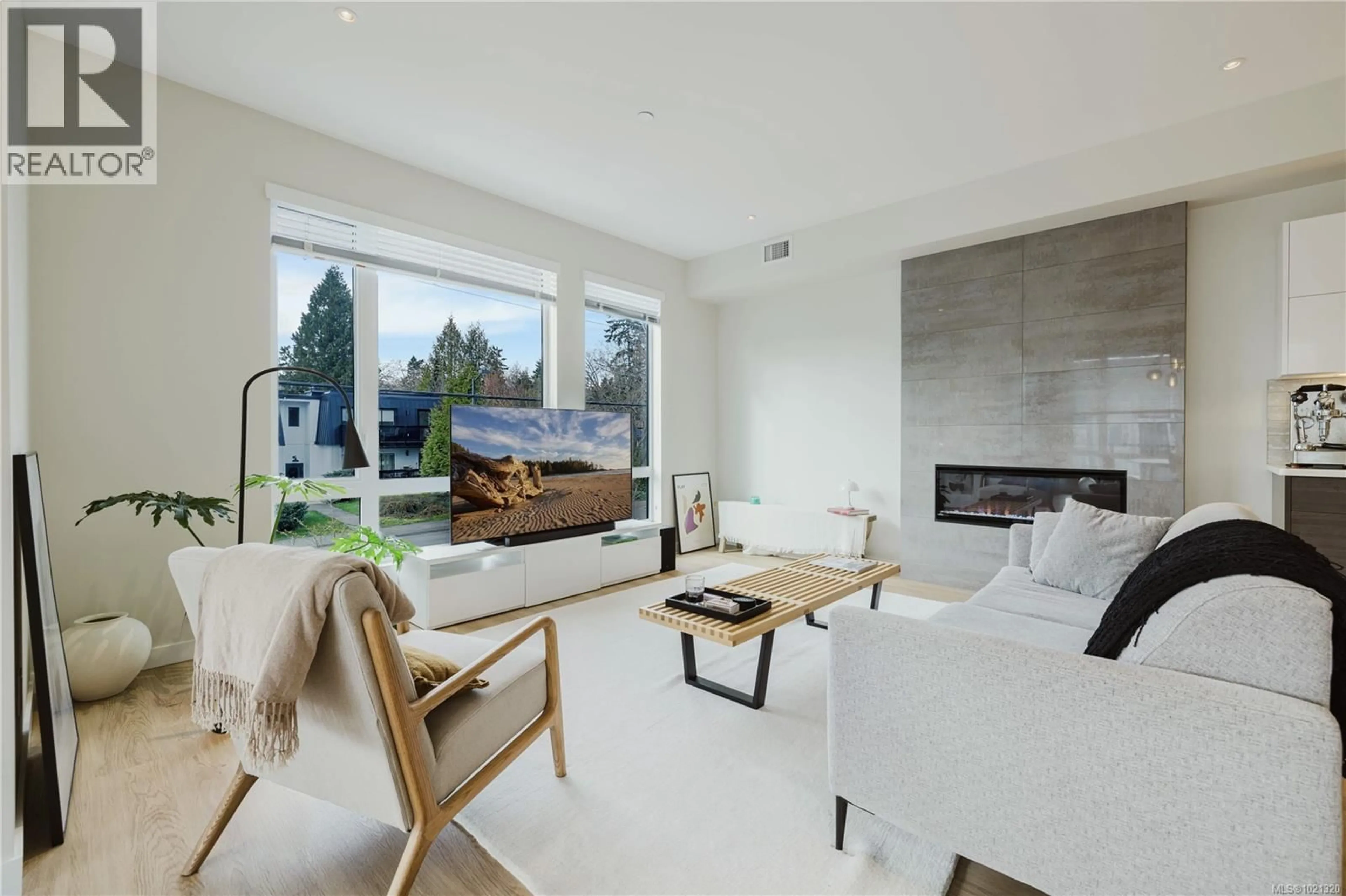 Living room with furniture, unknown for 208 - 100 LOMBARDY STREET, Parksville British Columbia V9B2J6