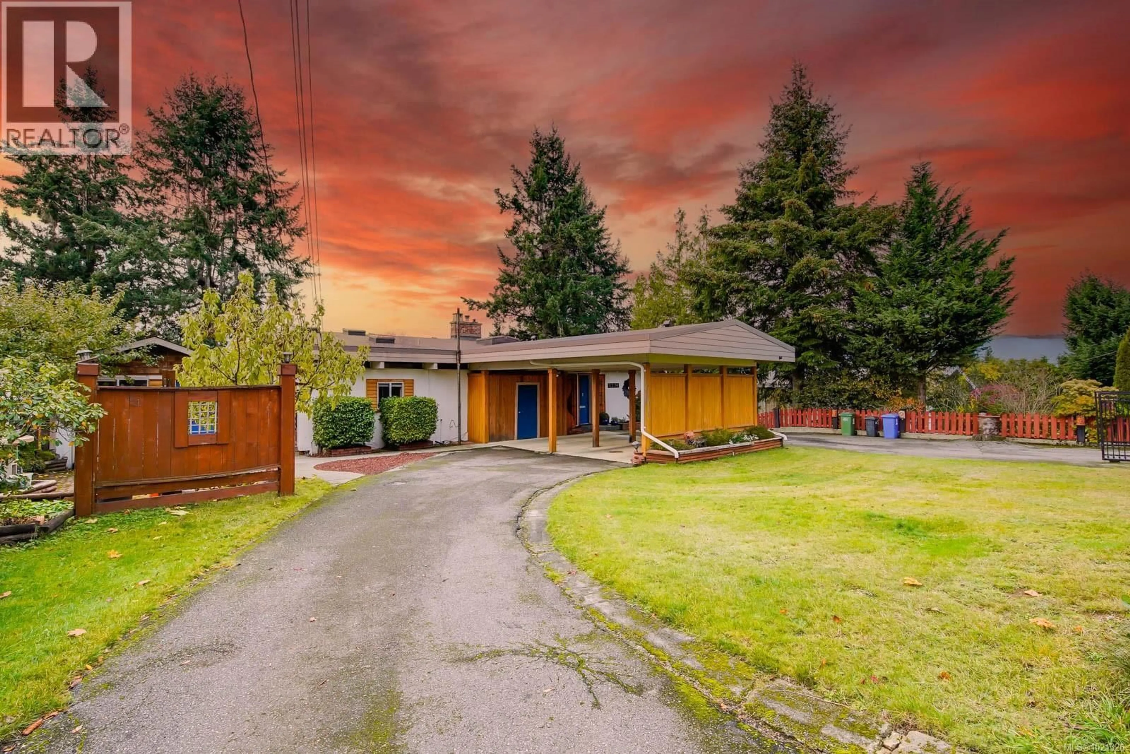 A pic from outside/outdoor area/front of a property/back of a property/a pic from drone, street for 2374 ANDERSON AVENUE, Port Alberni British Columbia V9Y2W6