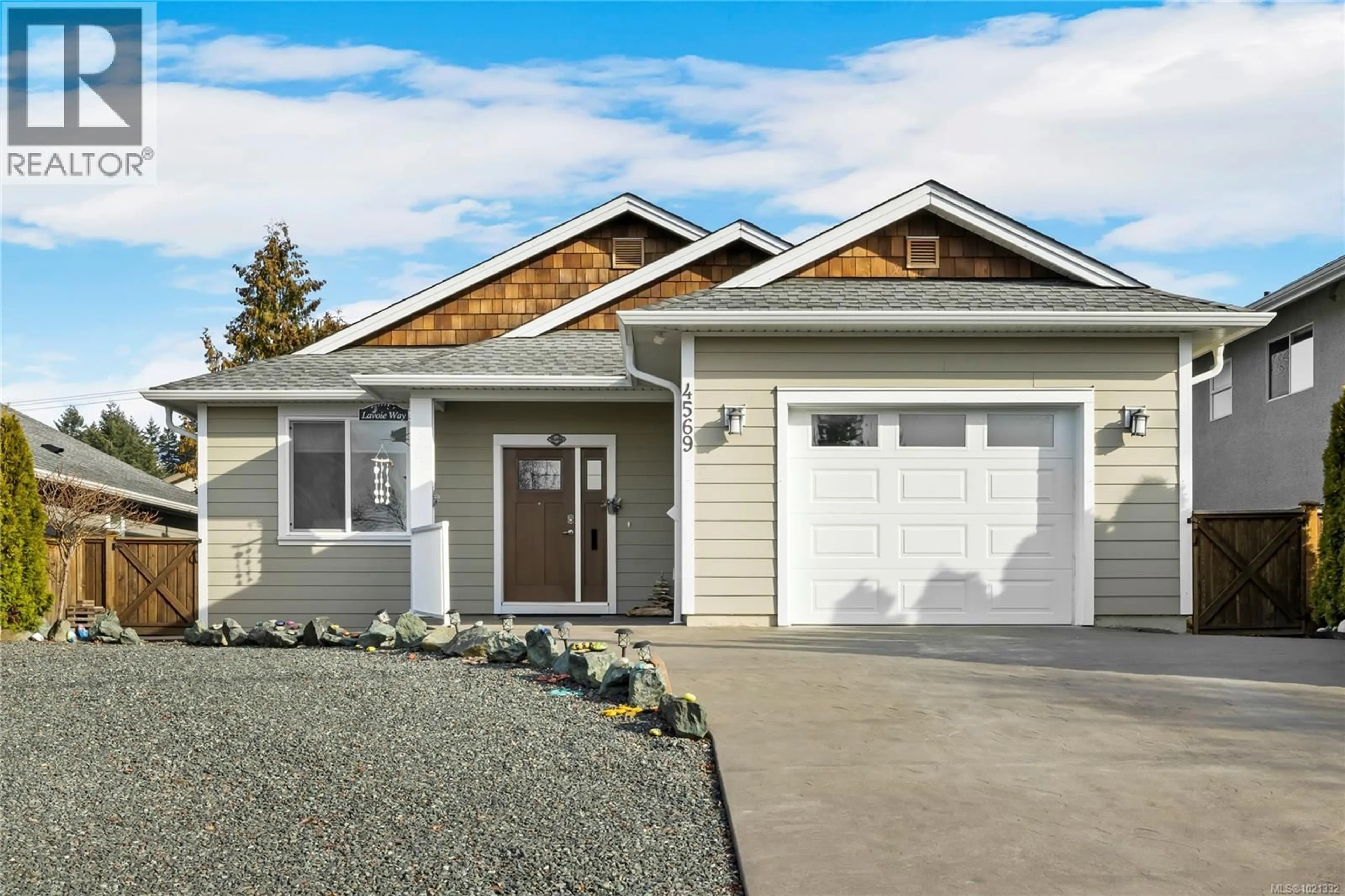 Home with vinyl exterior material, street for 4569 BEAUFORT STREET, Port Alberni British Columbia V9Y5R3