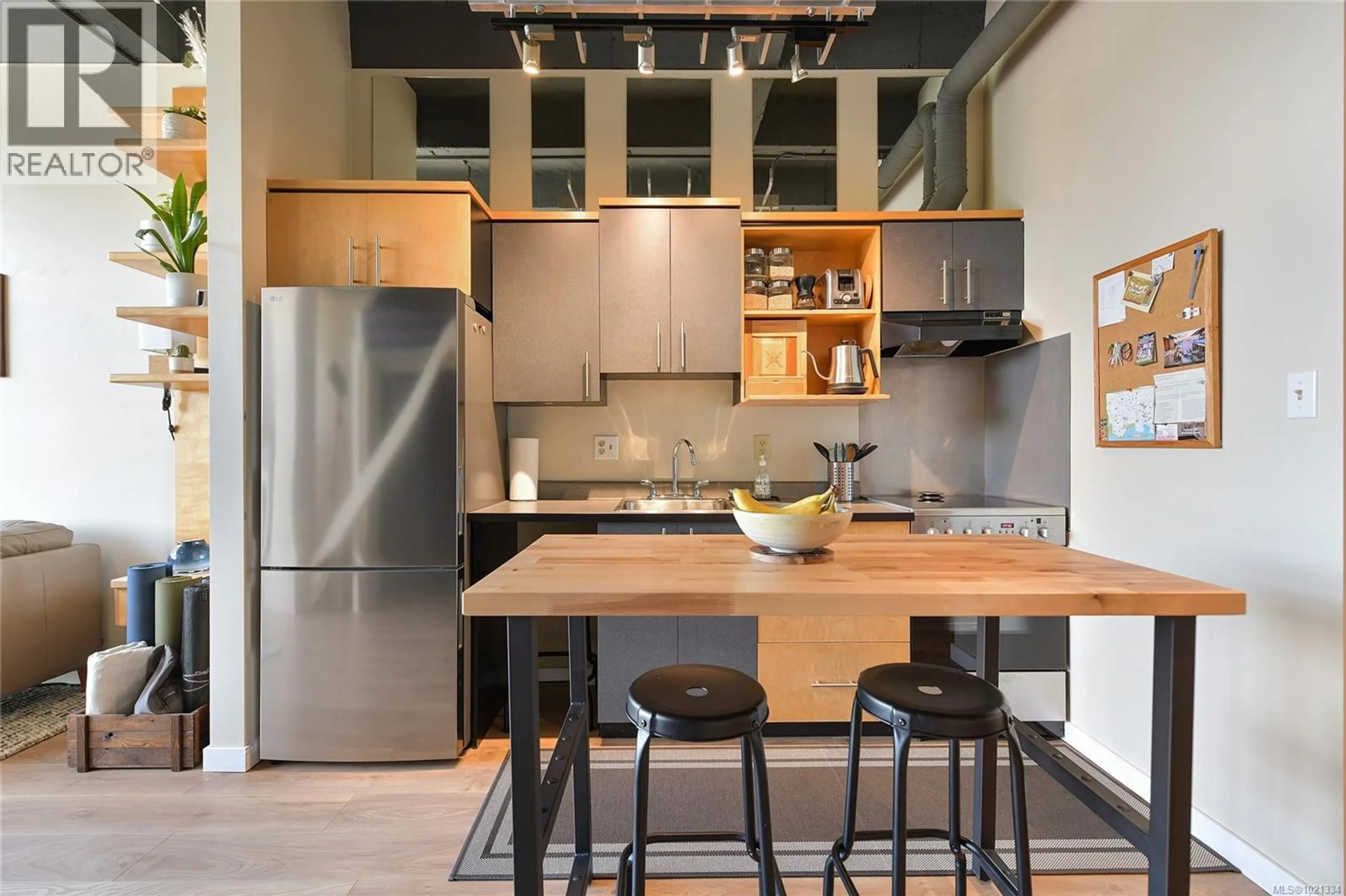 Unknown for 513 - 1061 FORT STREET, Victoria British Columbia V8V5A1