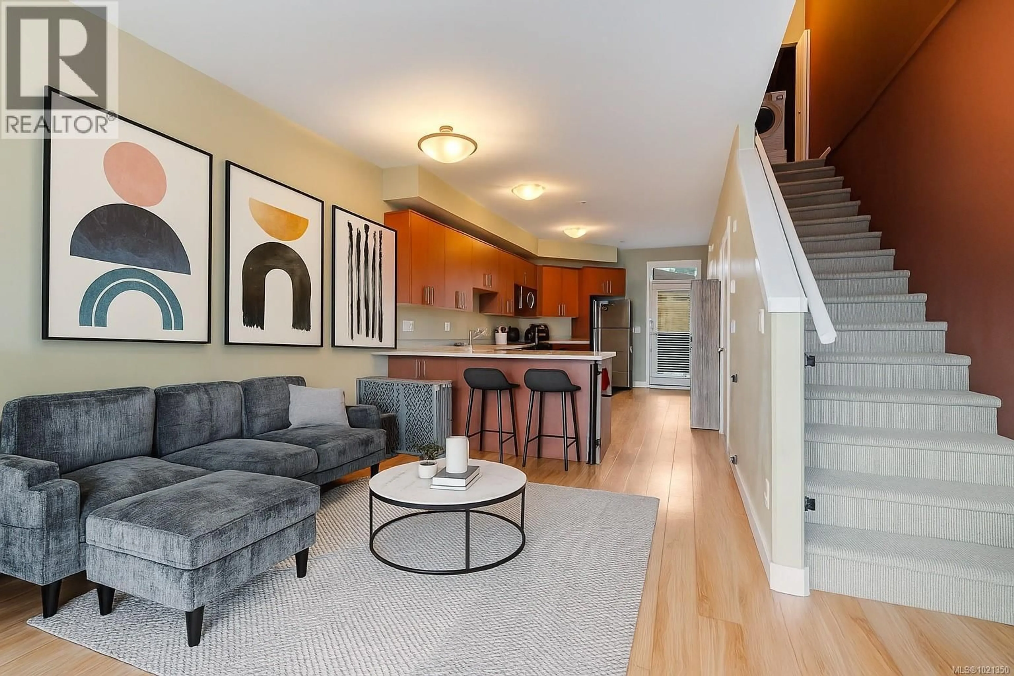 Living room with furniture, unknown for 204 - 5170 DUNSTER ROAD, Nanaimo British Columbia V9T2Z2