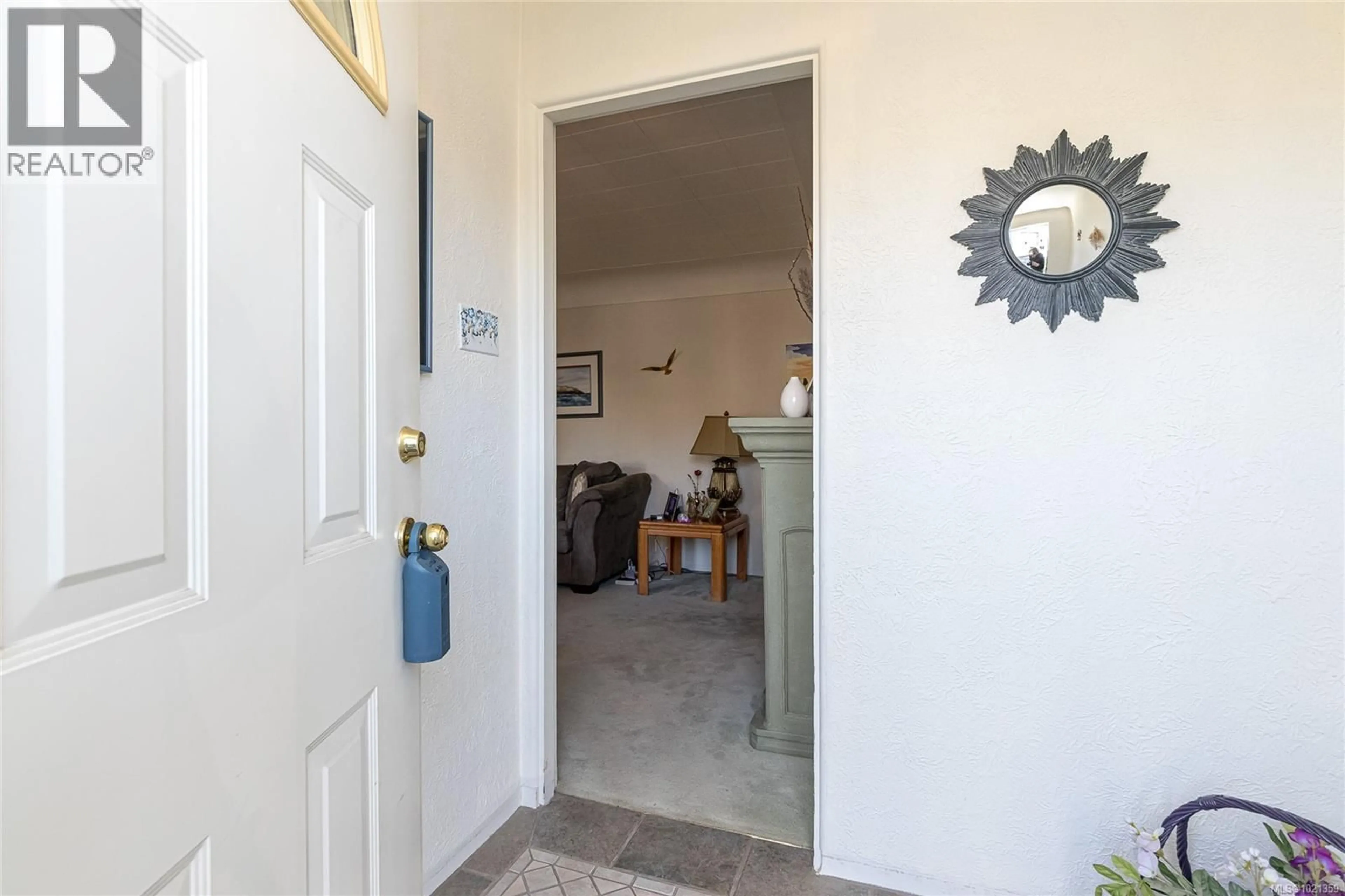 Indoor entryway for 1005 MCCALLUM ROAD, Langford British Columbia V9B4C7