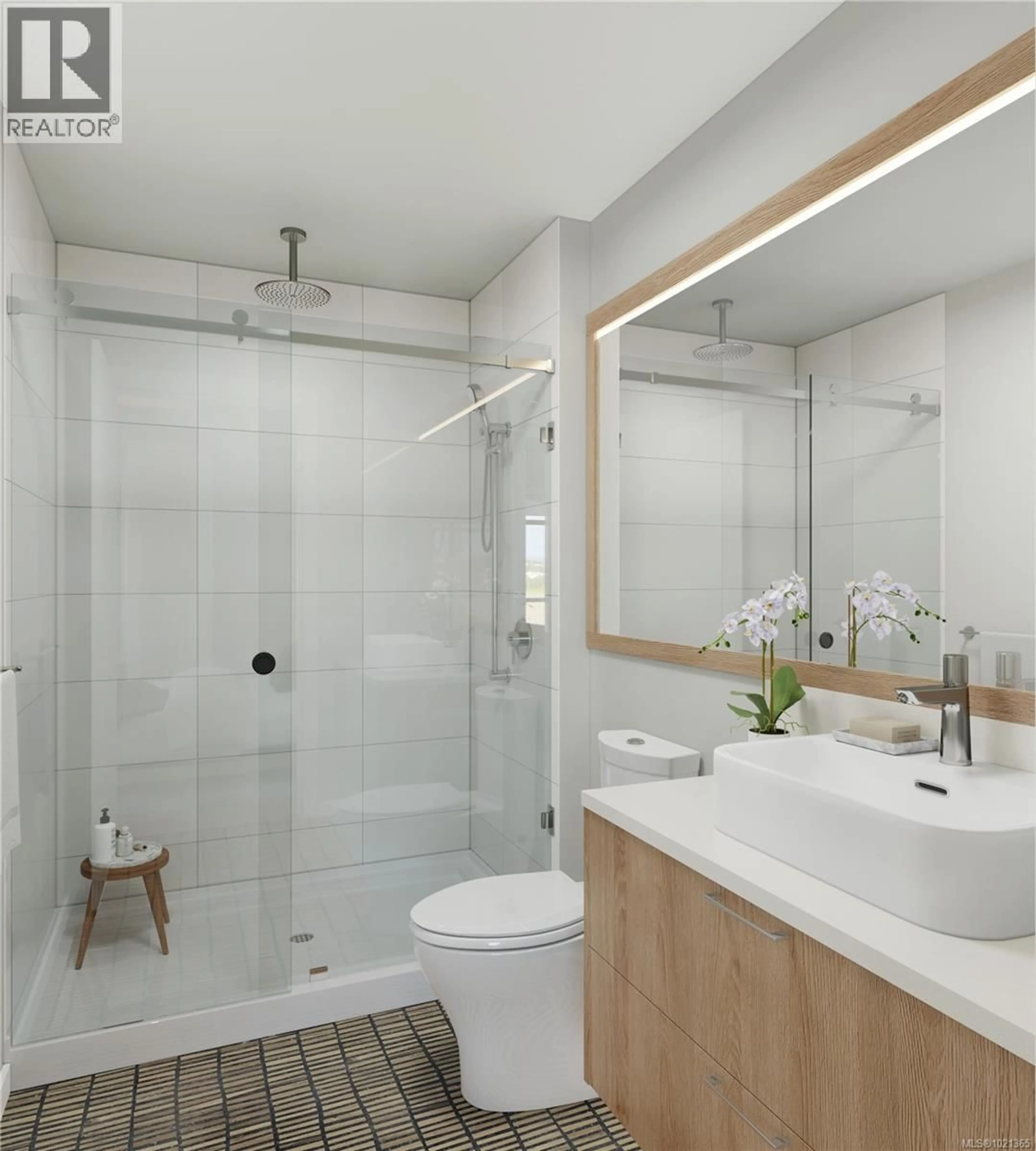 Standard bathroom, ceramic/tile floor for 202 - 3839 QUADRA STREET, Saanich British Columbia V8X1H8