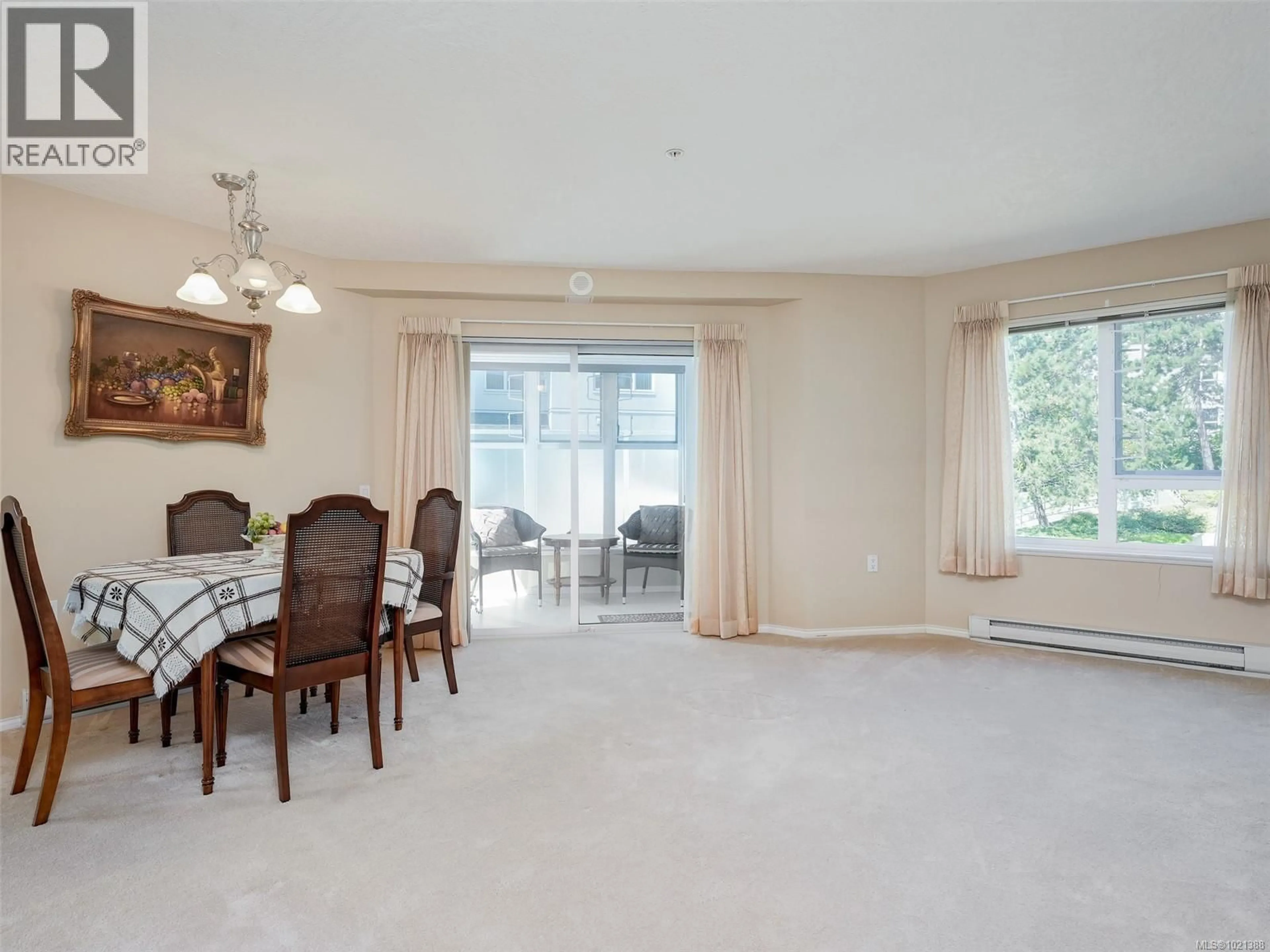 Dining room, unknown for 301 - 1521 CHURCH AVENUE, Saanich British Columbia V8P5T2
